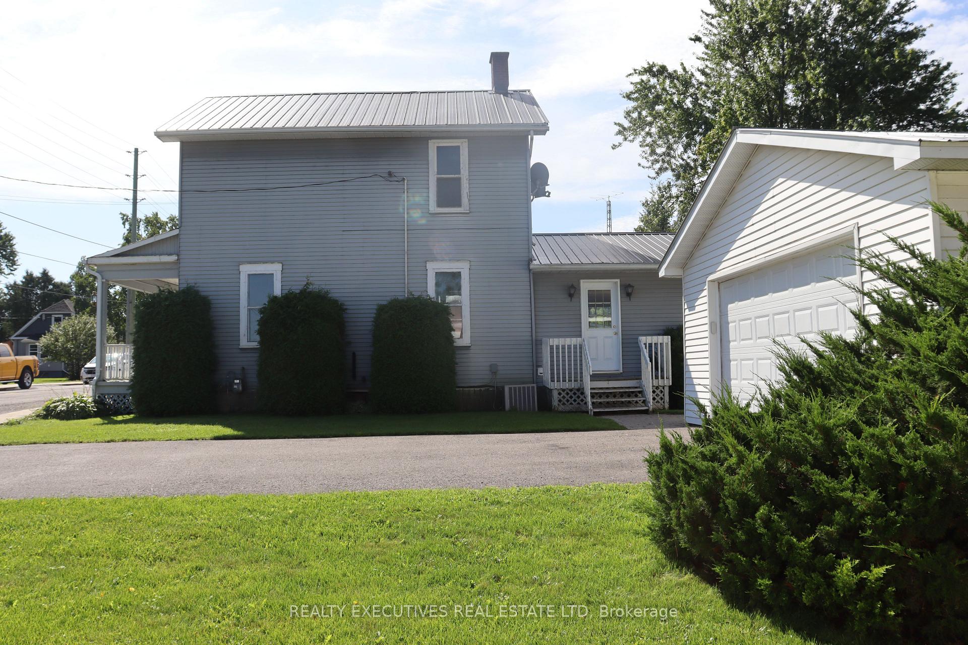 Photo 43 of 464 Gladstone Street, North Dundas, Winchester — HOMEH