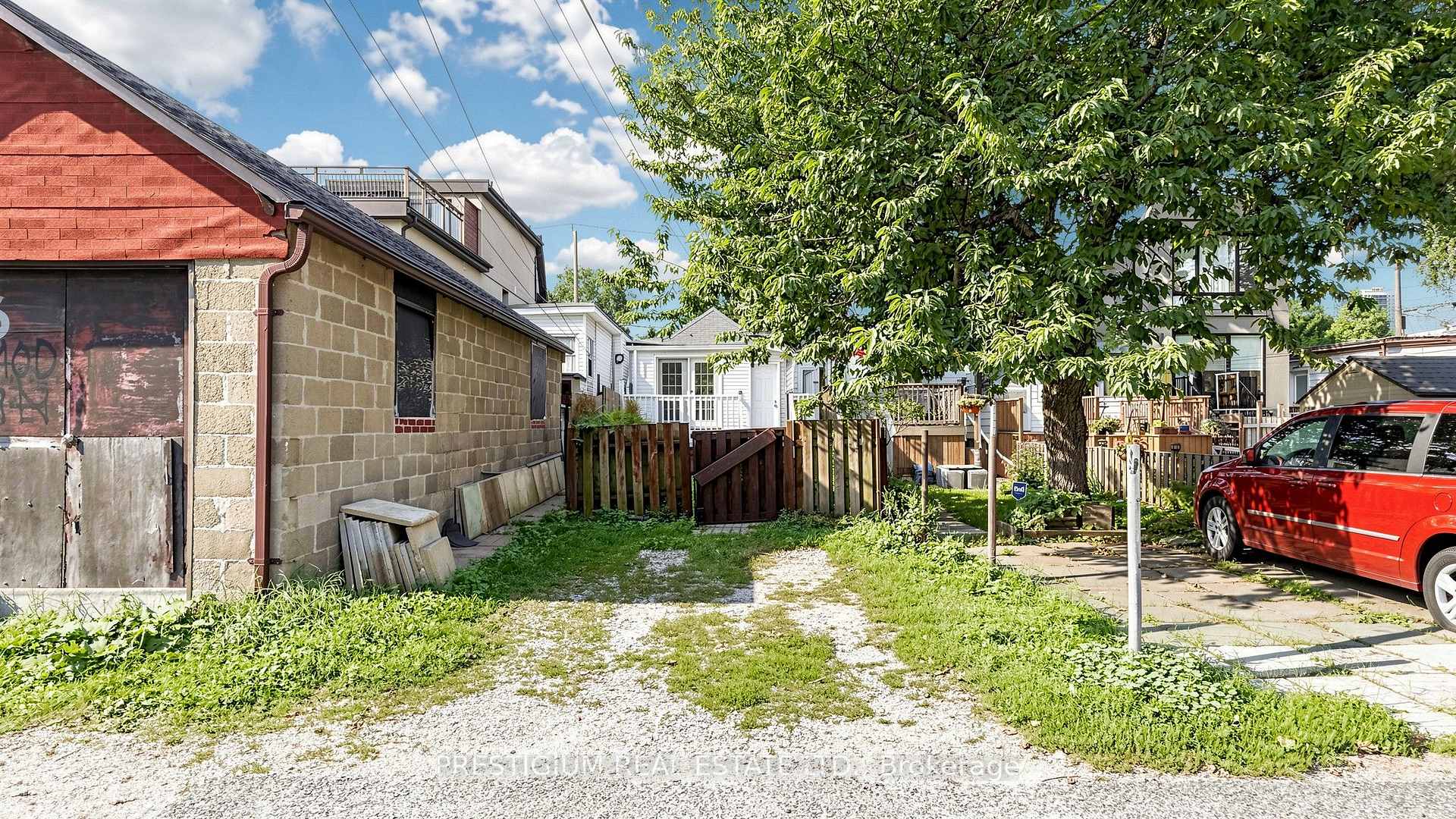 Photo 31 of 65 Eldon Avenue, Toronto, Crescent Town — HOMEH