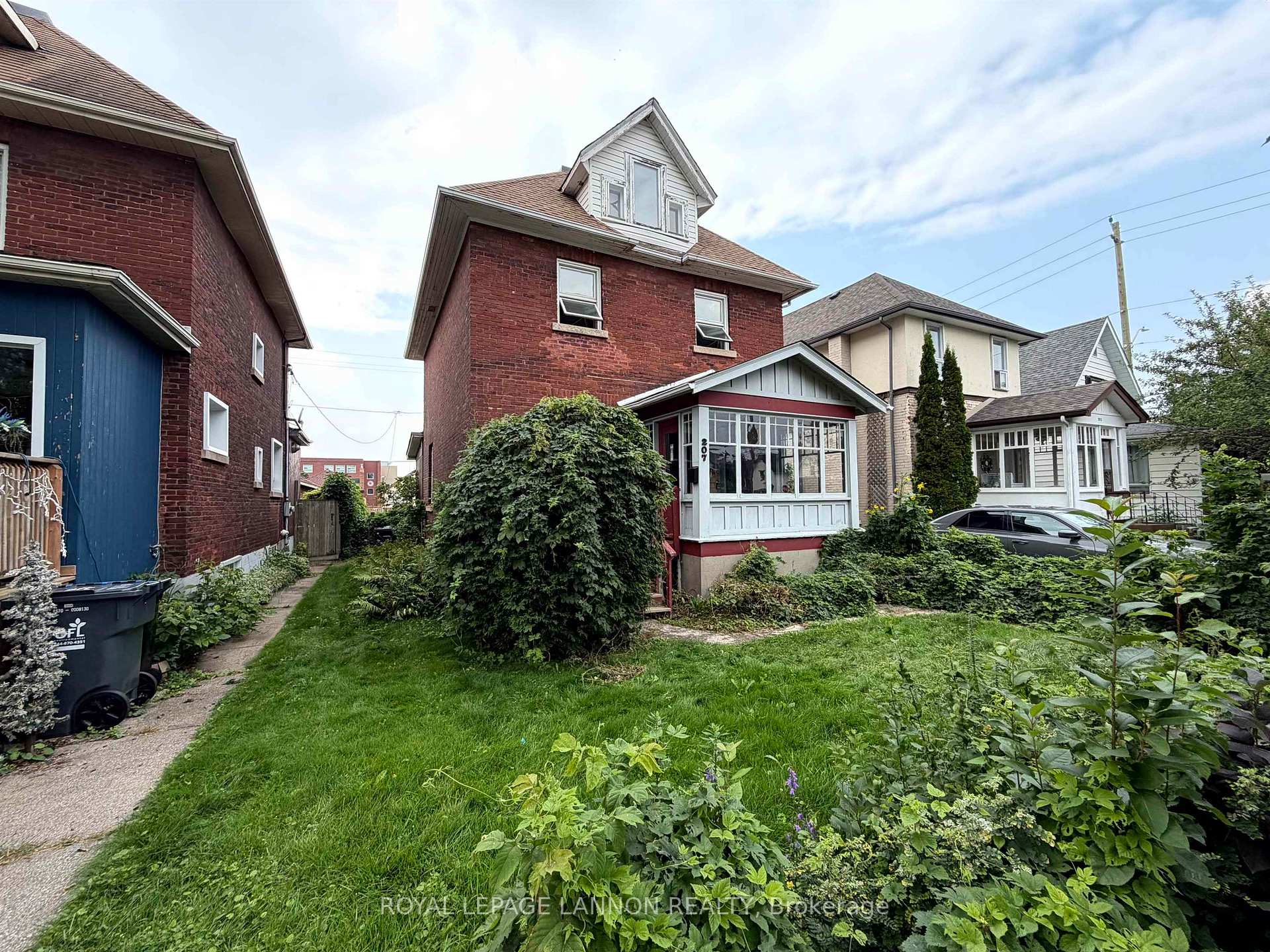 Photo 2 of 207 Norah Street S, Thunder Bay, McKeller Park — HOMEH