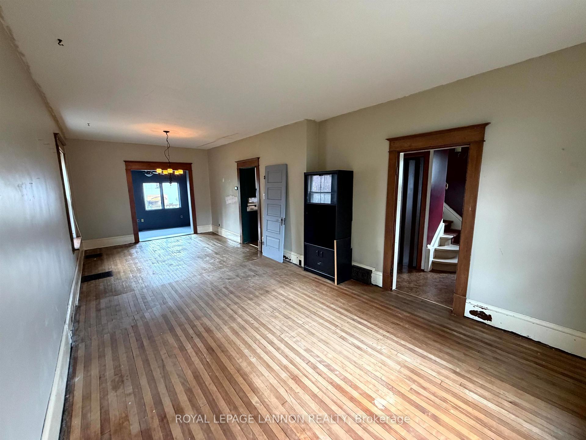 Photo 6 of 207 Norah Street S, Thunder Bay, McKeller Park — HOMEH