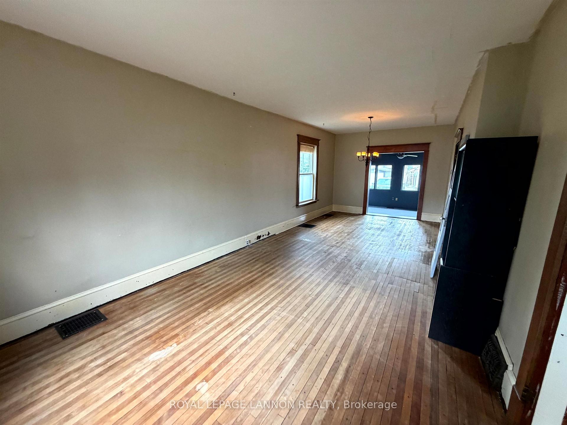 Photo 7 of 207 Norah Street S, Thunder Bay, McKeller Park — HOMEH