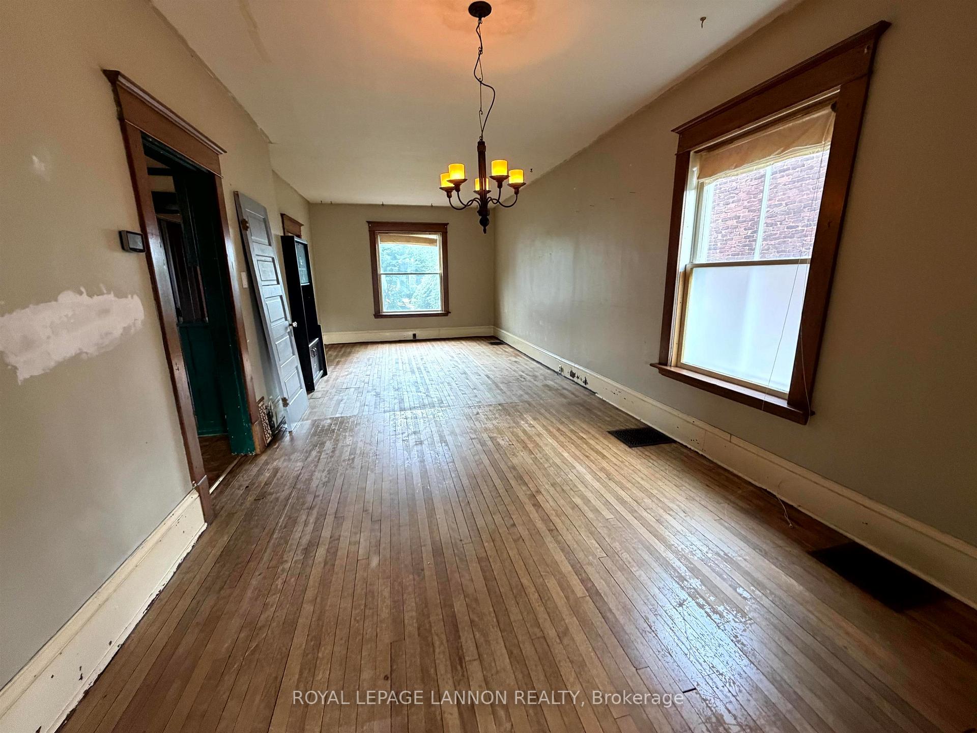 Photo 8 of 207 Norah Street S, Thunder Bay, McKeller Park — HOMEH