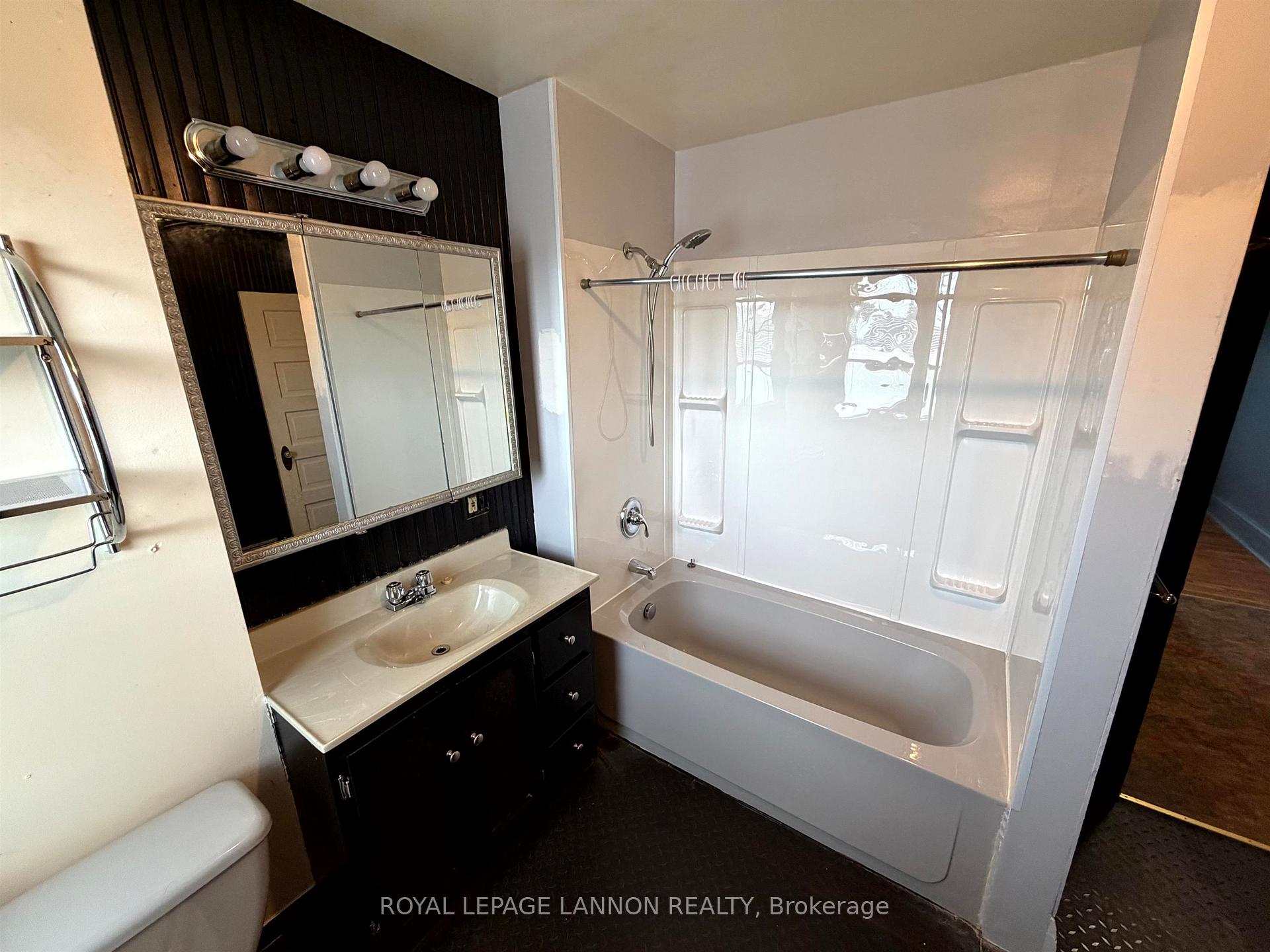 Photo 18 of 207 Norah Street S, Thunder Bay, McKeller Park — HOMEH