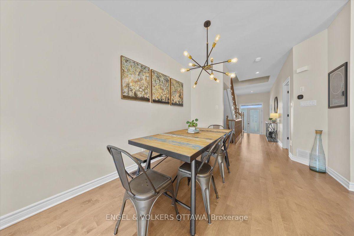 Photo 8 of 556 Triangle Street, Ottawa, Kanata - Emerald Meadows/Trailwest — HOMEH