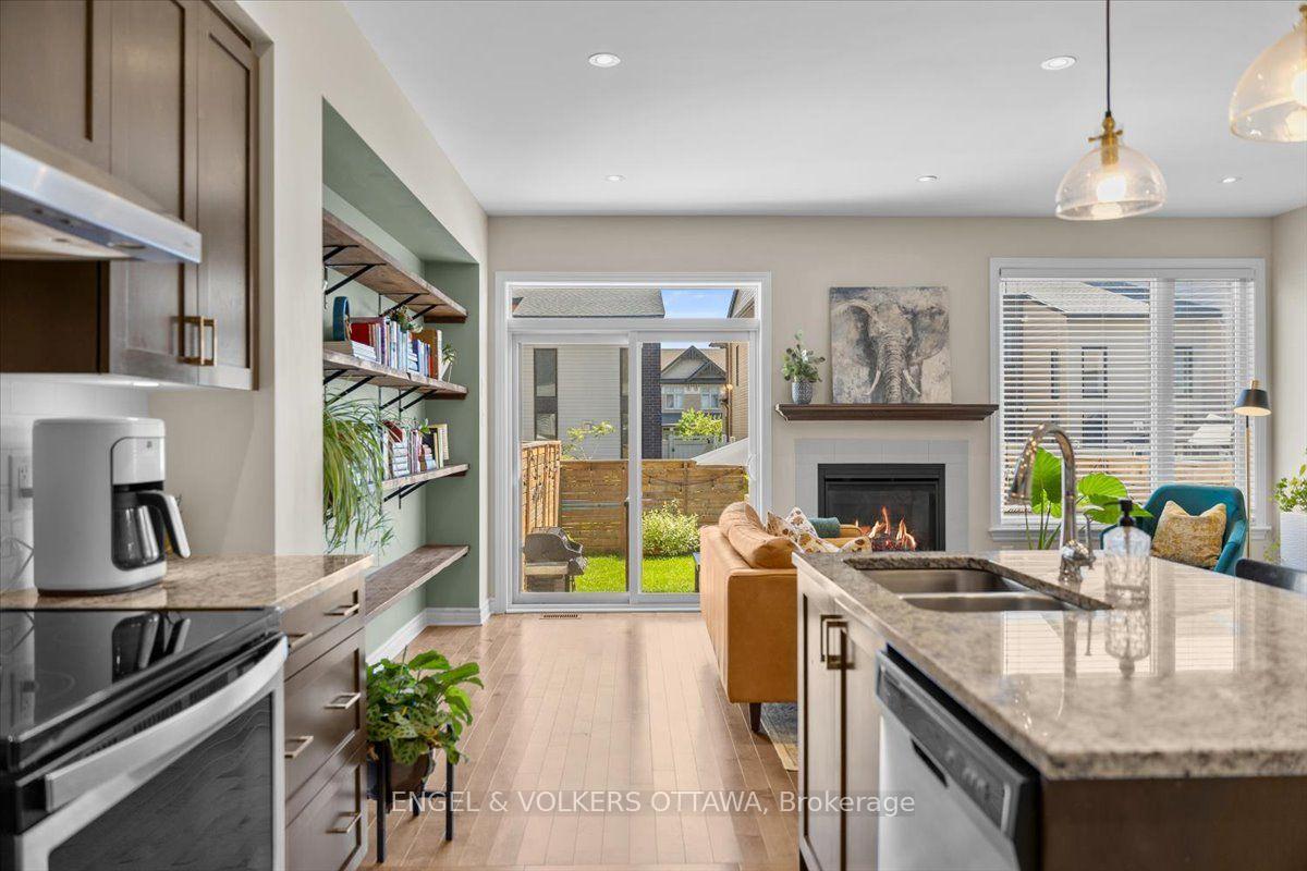 Photo 14 of 556 Triangle Street, Ottawa, Kanata - Emerald Meadows/Trailwest — HOMEH