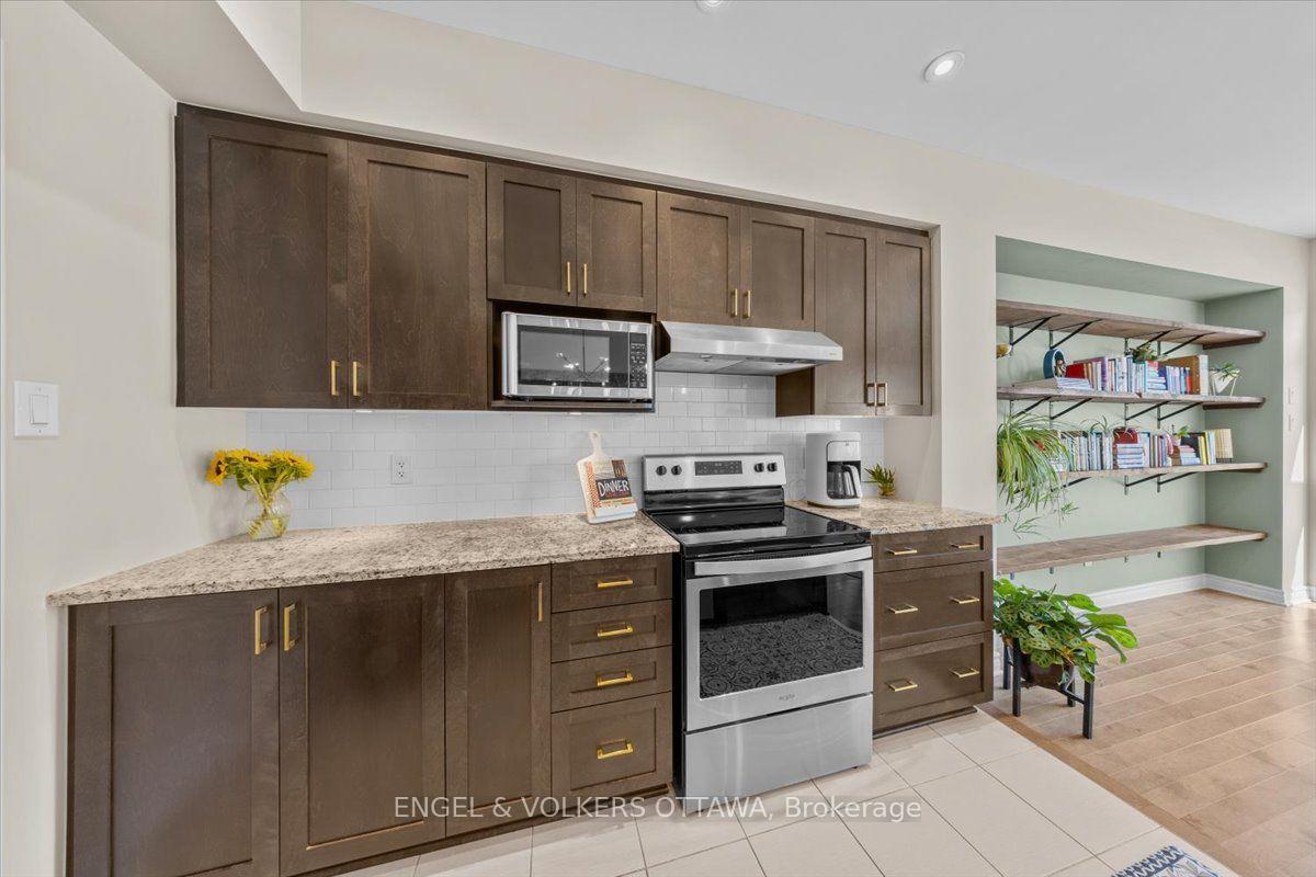 Photo 16 of 556 Triangle Street, Ottawa, Kanata - Emerald Meadows/Trailwest — HOMEH