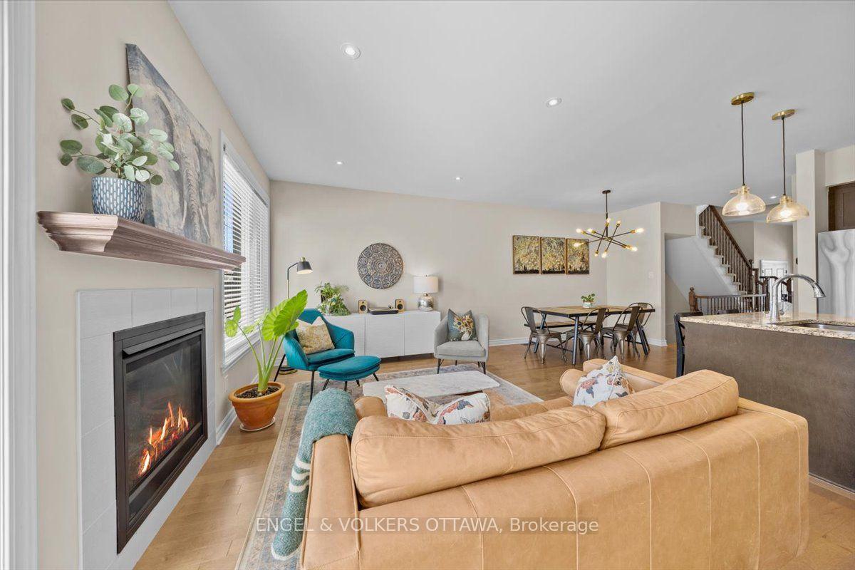 Photo 21 of 556 Triangle Street, Ottawa, Kanata - Emerald Meadows/Trailwest — HOMEH