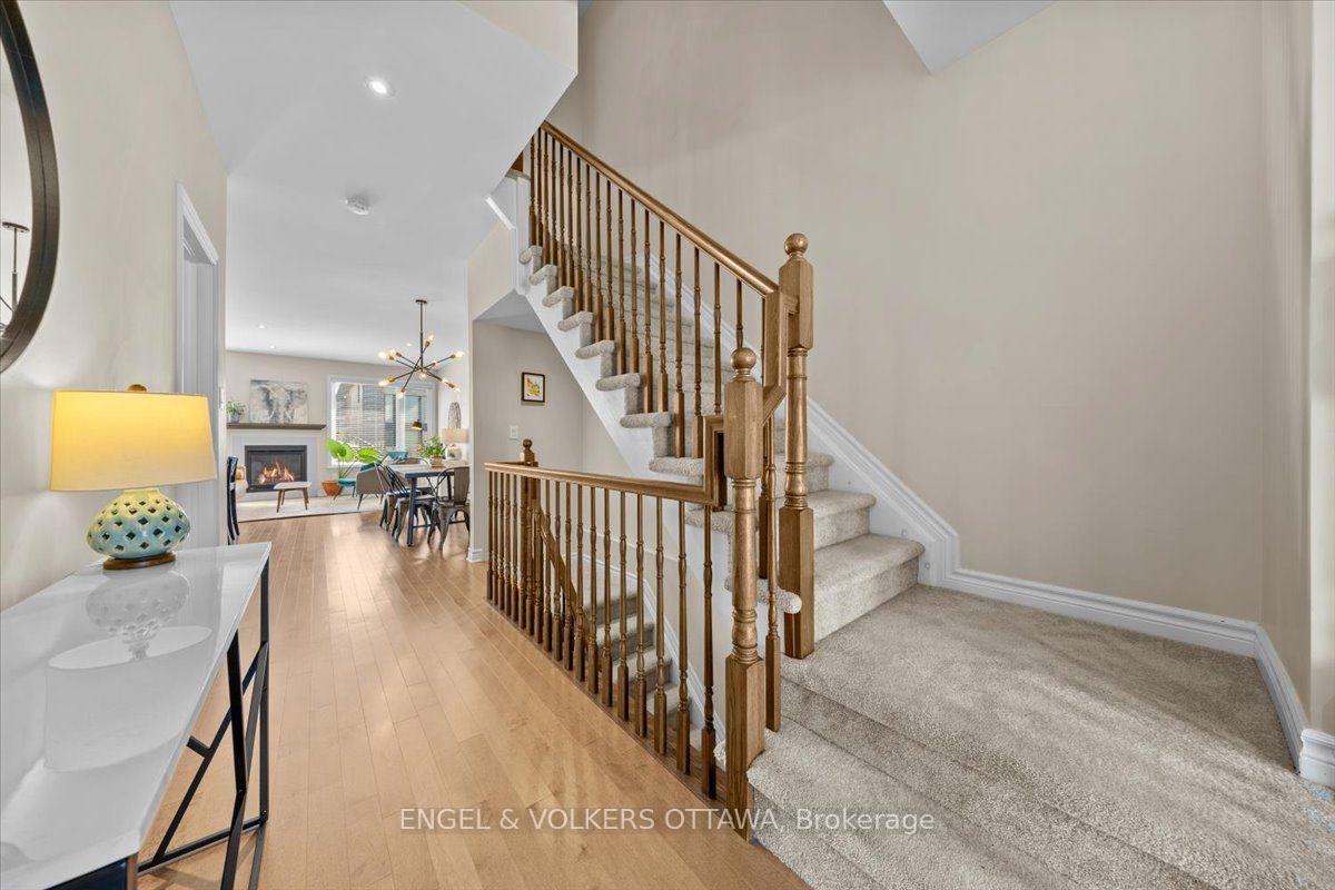 Photo 27 of 556 Triangle Street, Ottawa, Kanata - Emerald Meadows/Trailwest — HOMEH