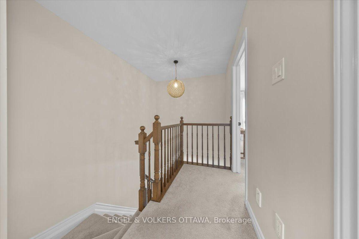 Photo 28 of 556 Triangle Street, Ottawa, Kanata - Emerald Meadows/Trailwest — HOMEH