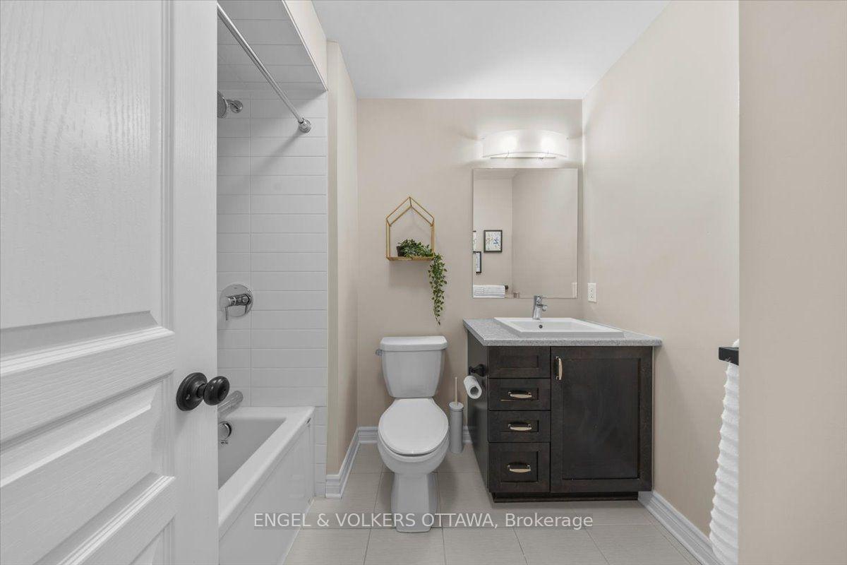 Photo 41 of 556 Triangle Street, Ottawa, Kanata - Emerald Meadows/Trailwest — HOMEH