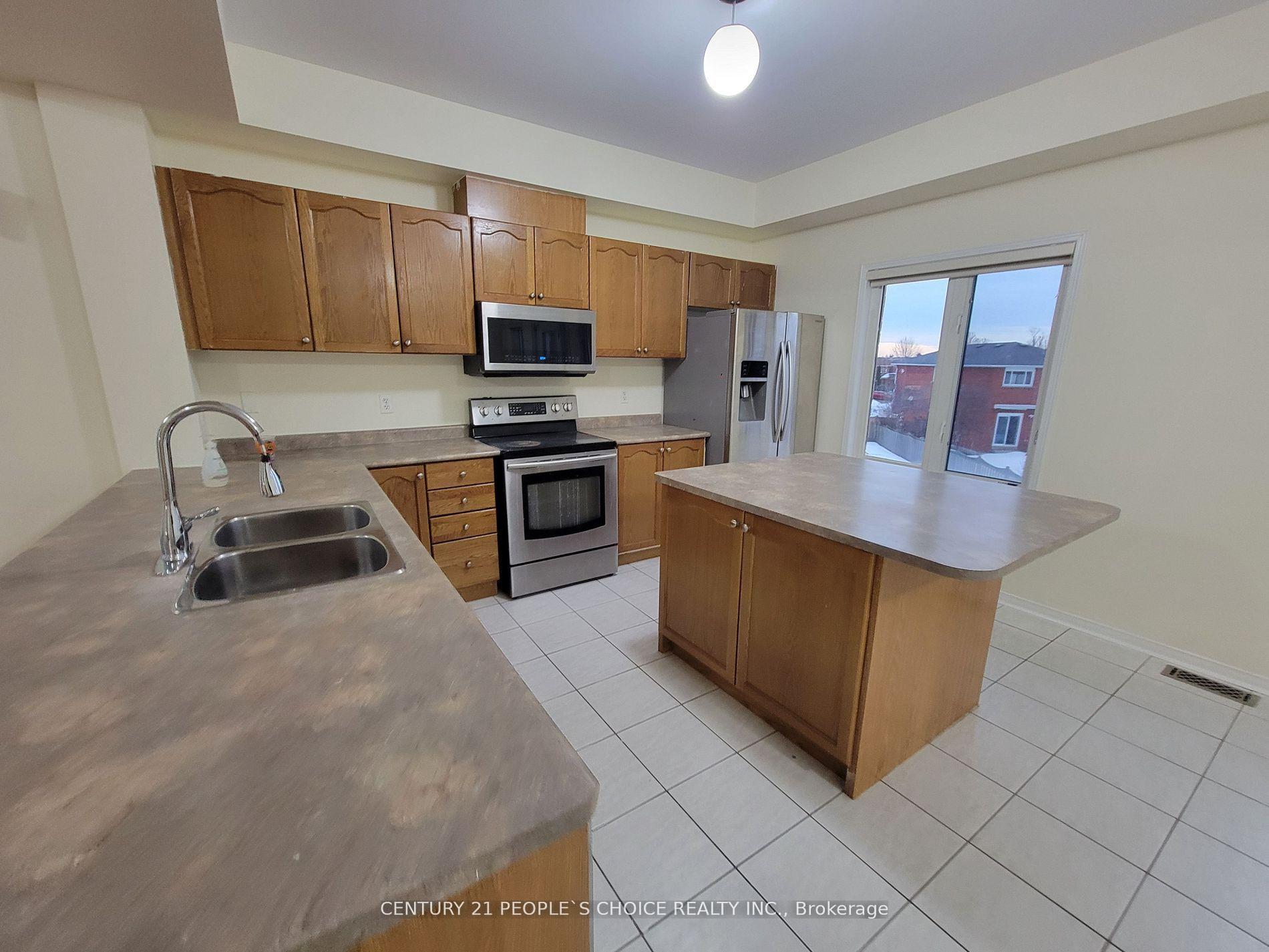 Photo 8 of Unit Upper, 783 Millworks Crescent, Mississauga, East Credit — HOMEH