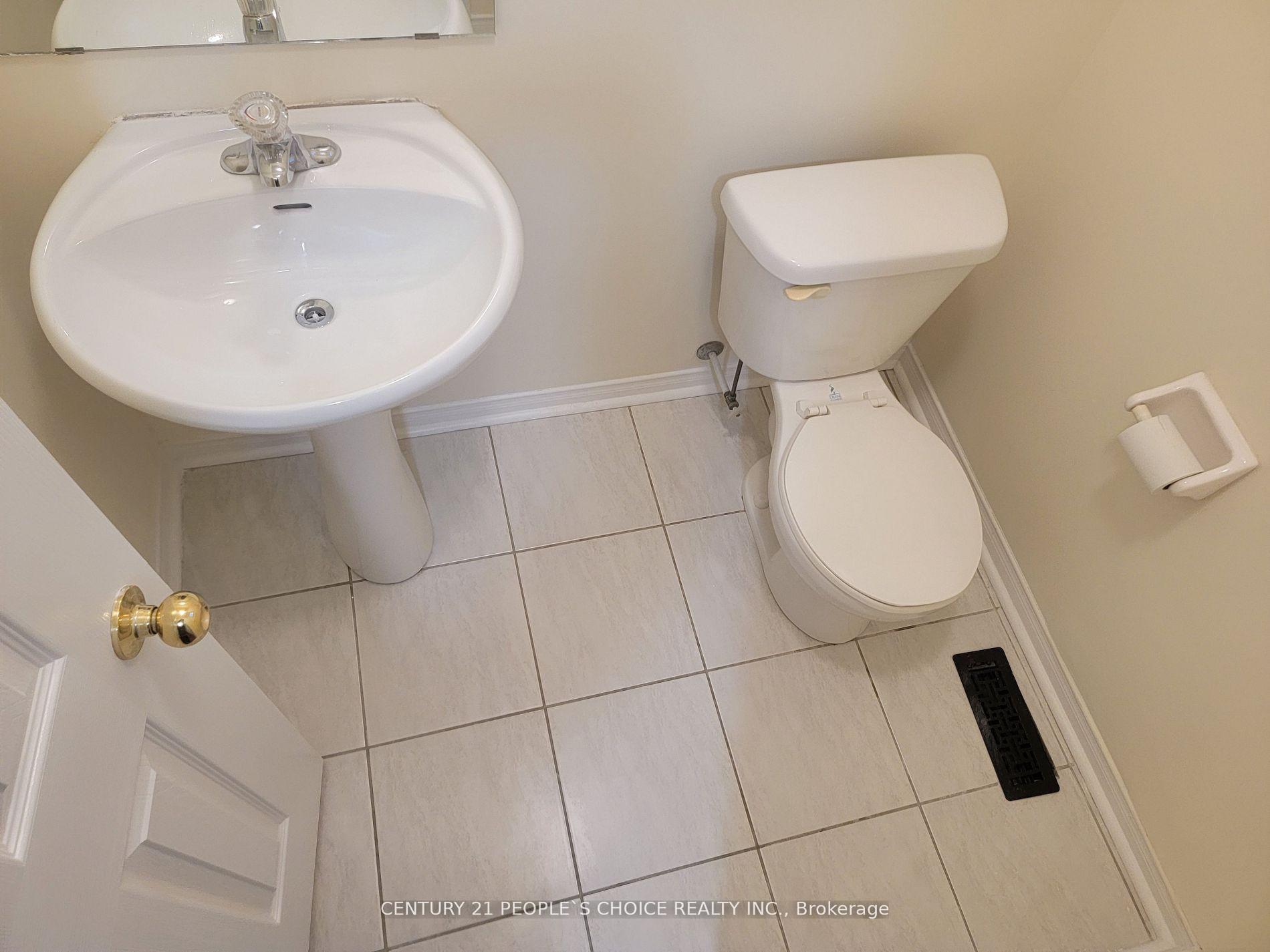 Photo 13 of Unit Upper, 783 Millworks Crescent, Mississauga, East Credit — HOMEH