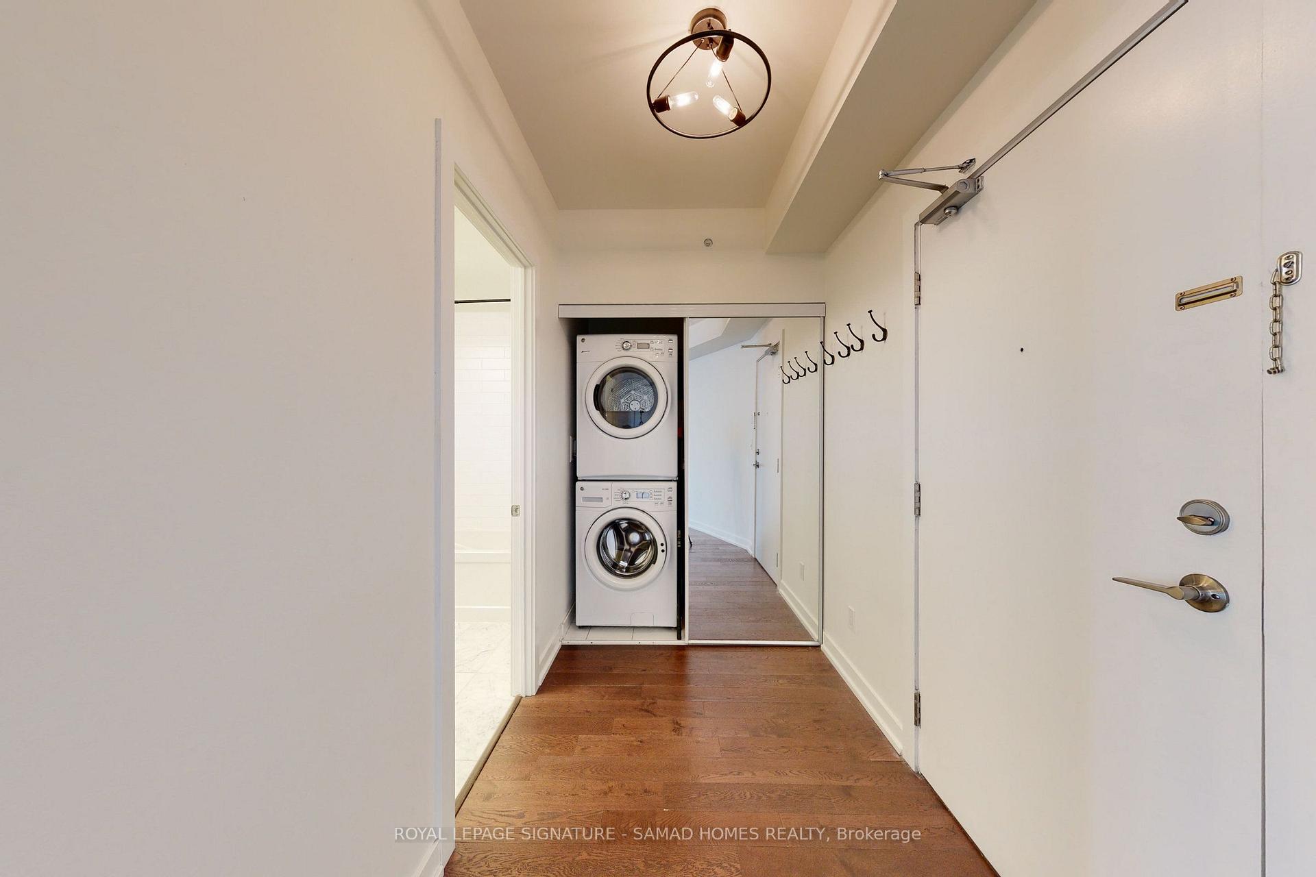 Photo 4 of Unit 1712, 20 Bruyeres Mews, Toronto, Niagara — HOMEH