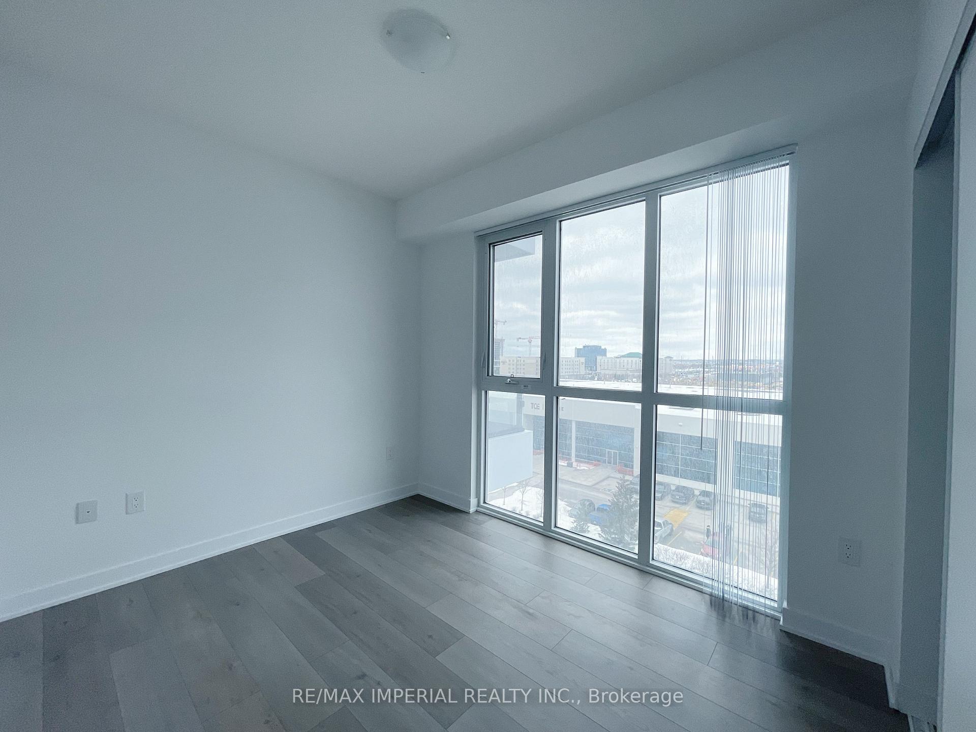 Photo 2 of Unit 616, 38 Honeycrisp Crescent, Vaughan, Vaughan Corporate Centre — HOMEH