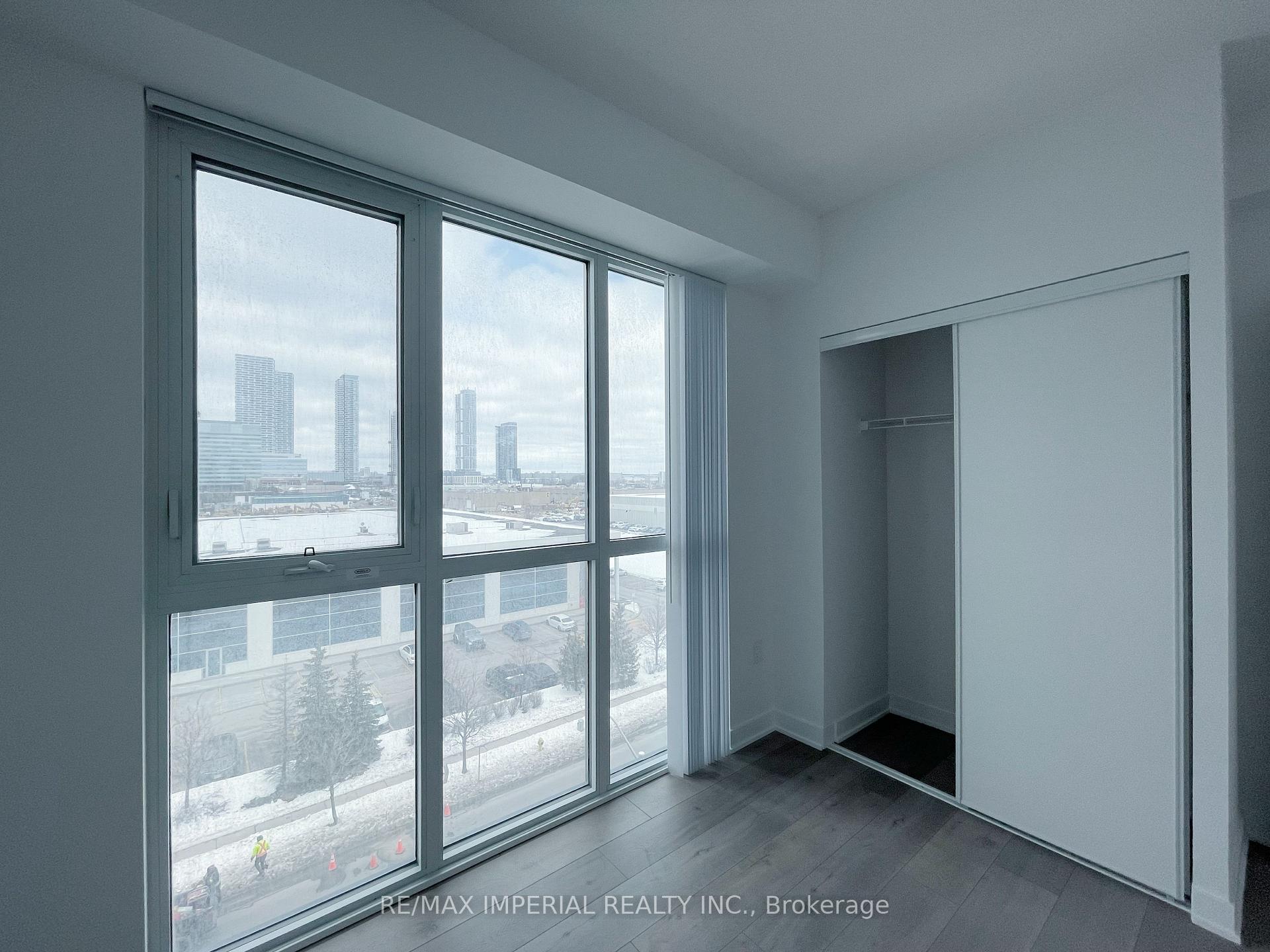 Photo 3 of Unit 616, 38 Honeycrisp Crescent, Vaughan, Vaughan Corporate Centre — HOMEH