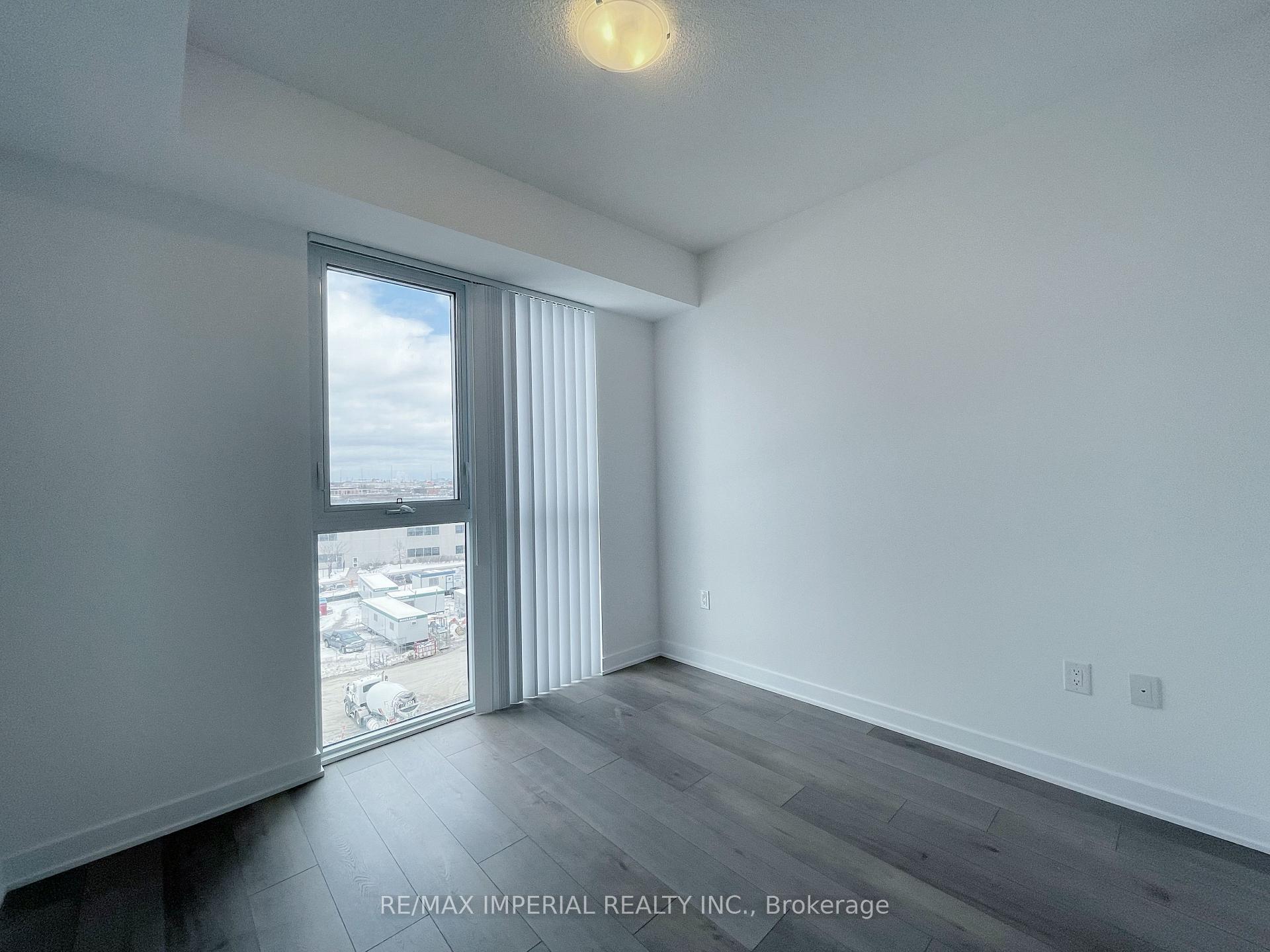 Photo 9 of Unit 616, 38 Honeycrisp Crescent, Vaughan, Vaughan Corporate Centre — HOMEH