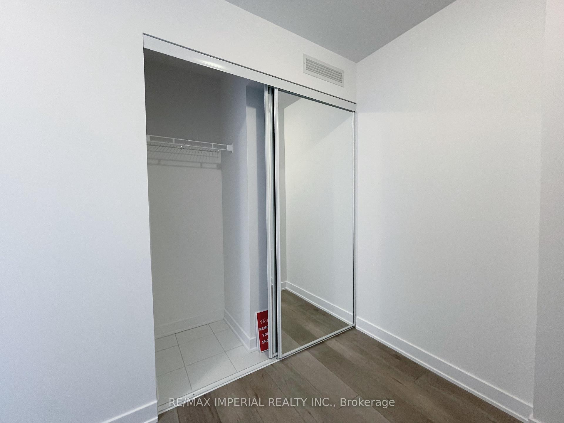 Photo 13 of Unit 616, 38 Honeycrisp Crescent, Vaughan, Vaughan Corporate Centre — HOMEH