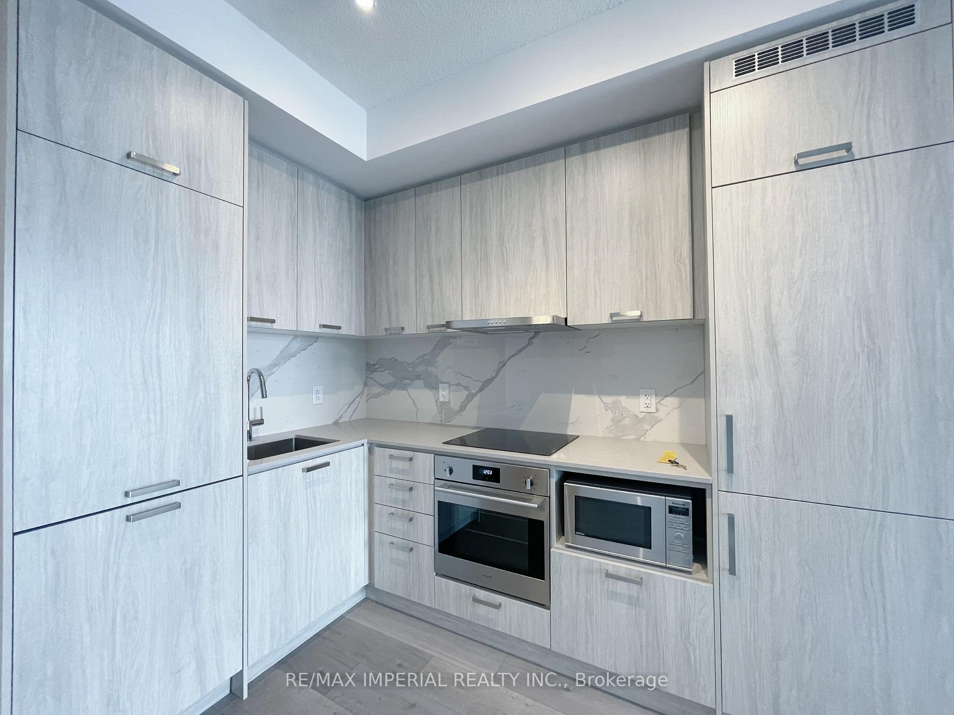 Photo 15 of Unit 616, 38 Honeycrisp Crescent, Vaughan, Vaughan Corporate Centre — HOMEH