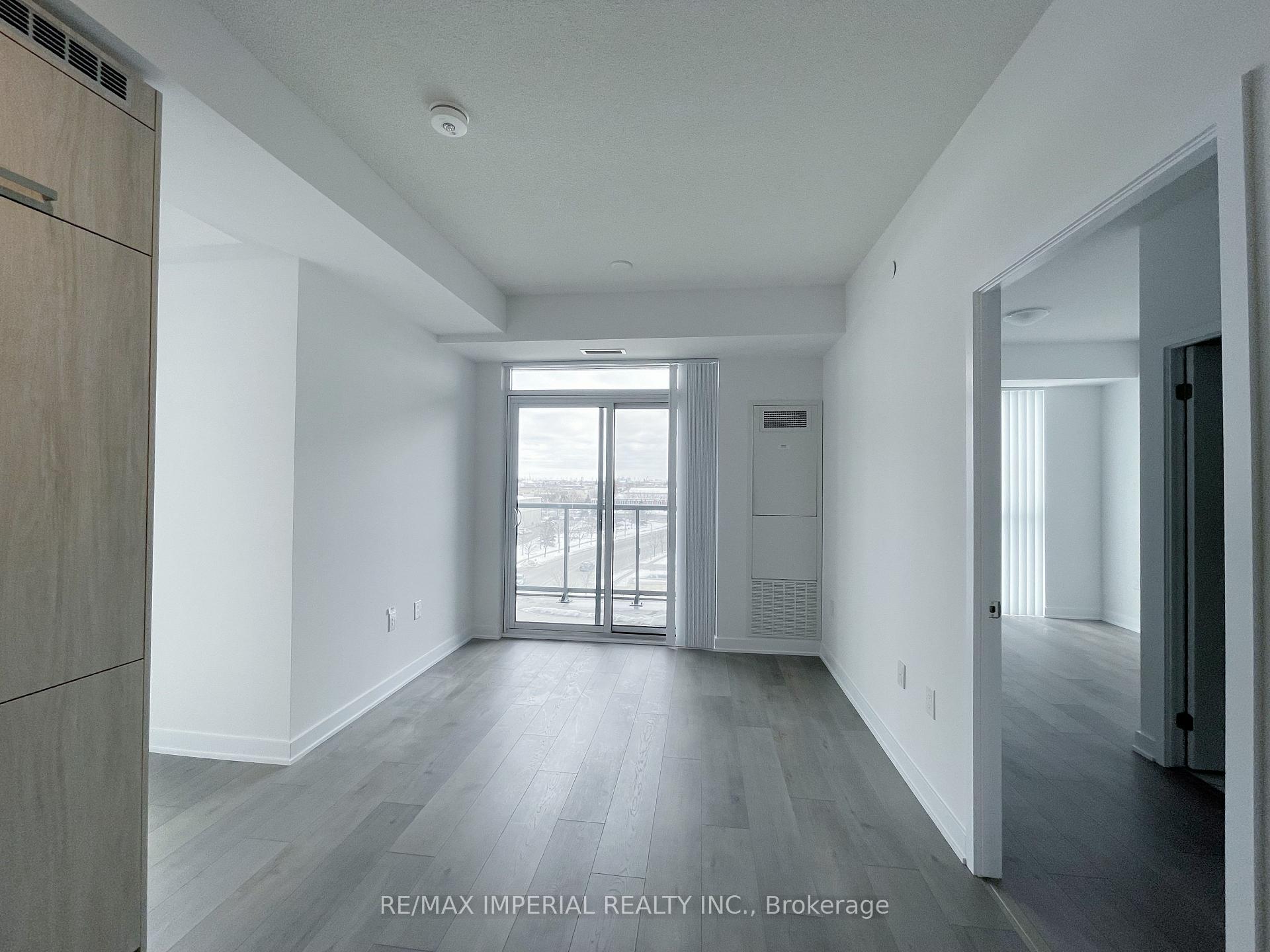 Photo 16 of Unit 616, 38 Honeycrisp Crescent, Vaughan, Vaughan Corporate Centre — HOMEH