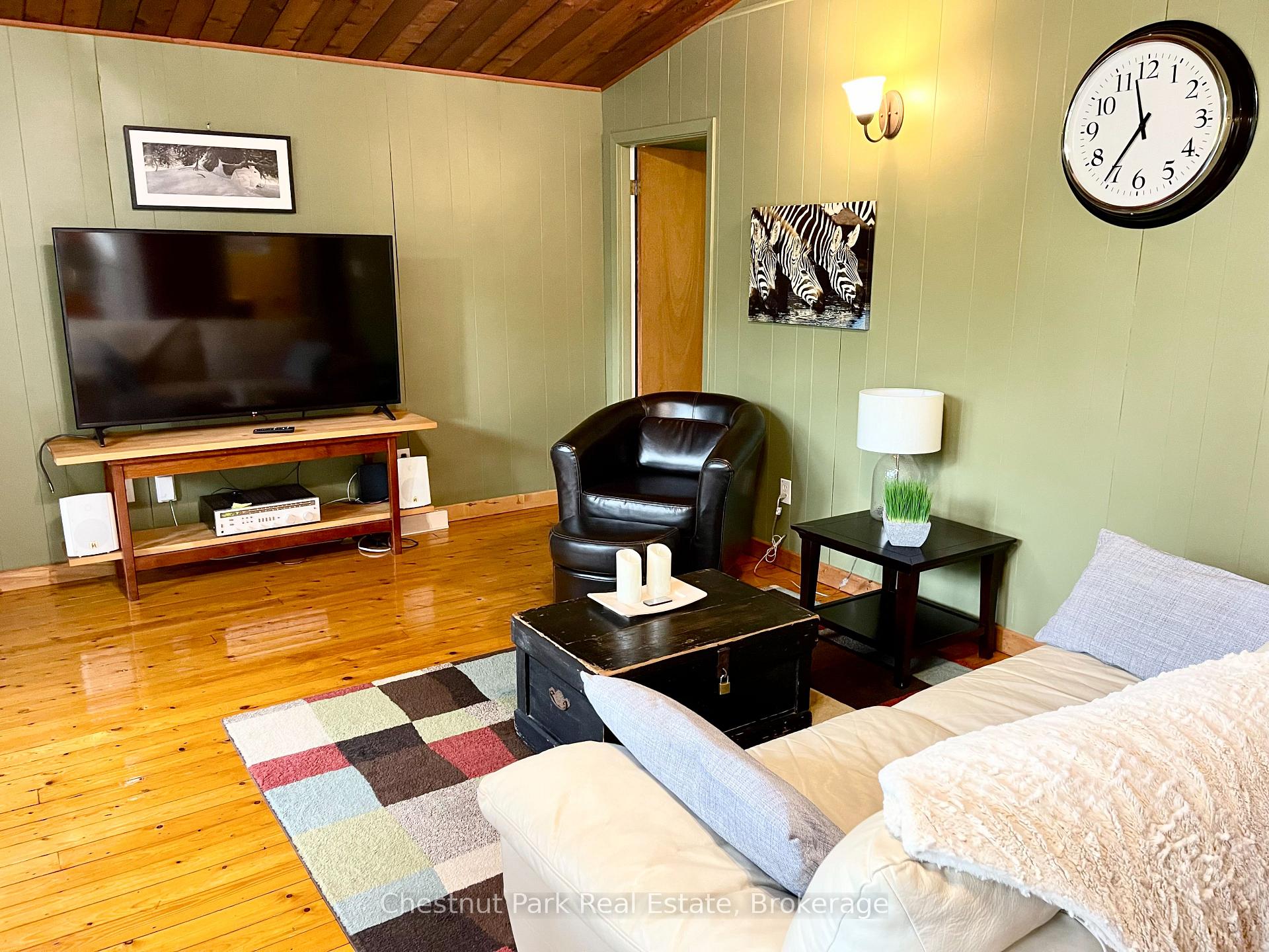 Photo 9 of 72 59th Street S, Wasaga Beach — HOMEH
