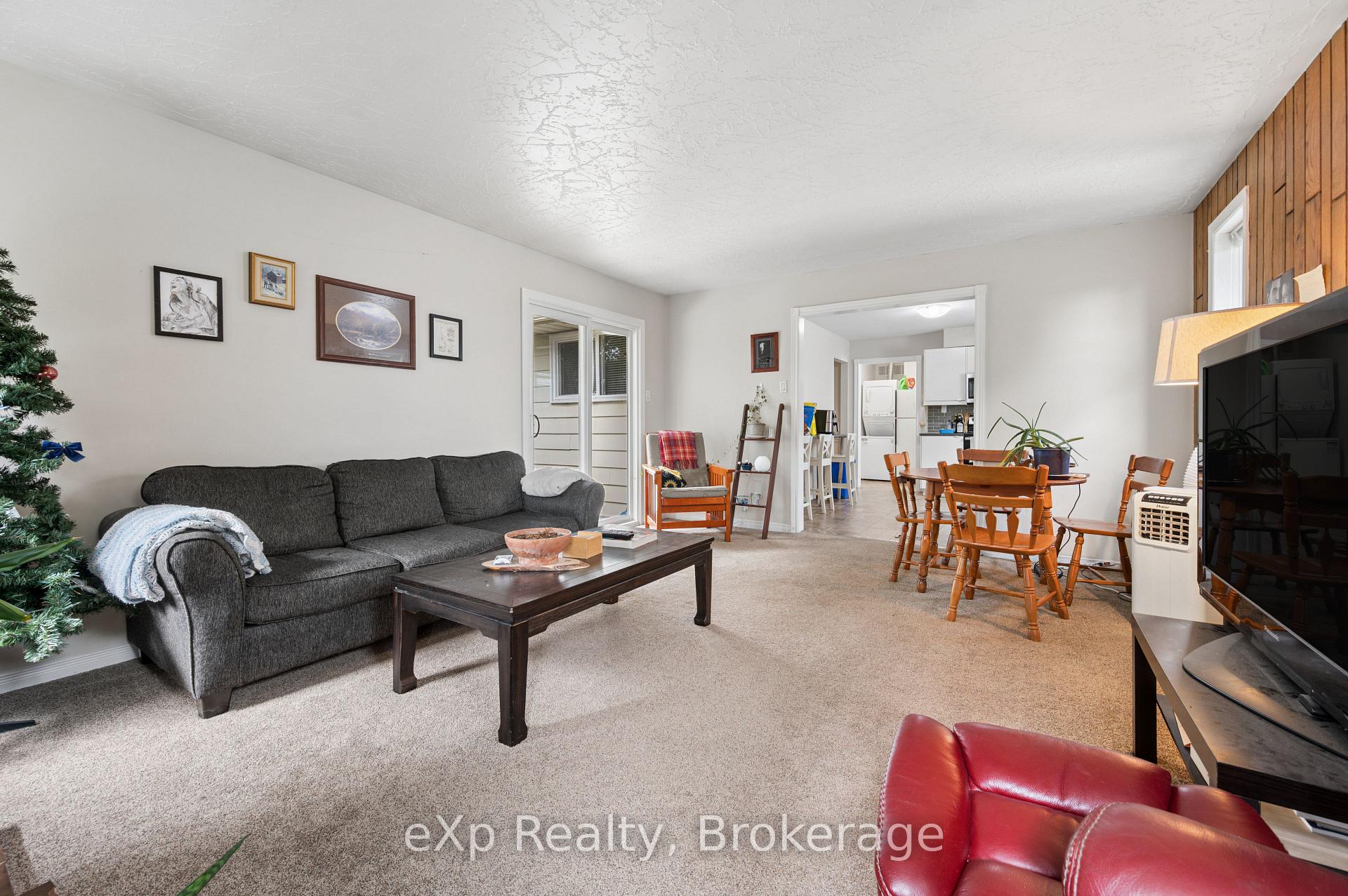 Photo 7 of 39 Keats Crescent, Guelph, Kortright West — HOMEH