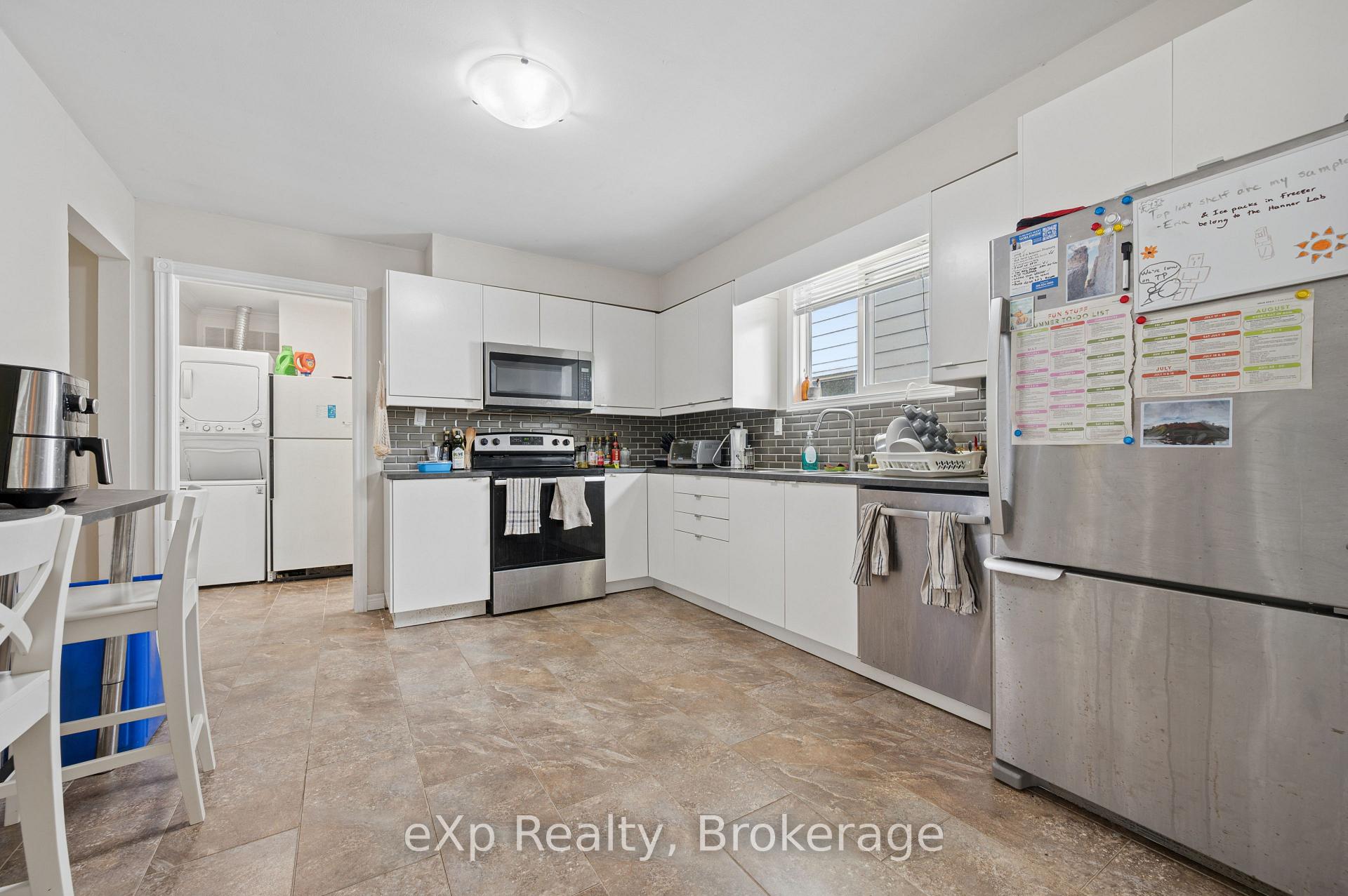 Photo 8 of 39 Keats Crescent, Guelph, Kortright West — HOMEH