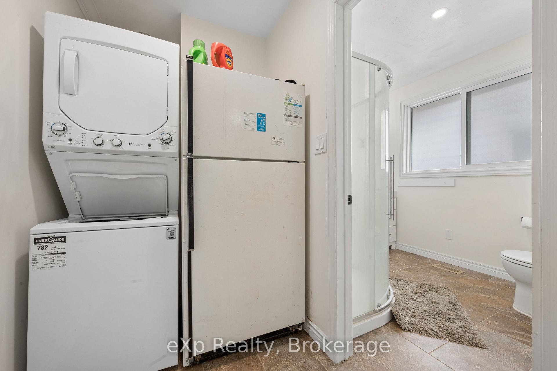 Photo 20 of 39 Keats Crescent, Guelph, Kortright West — HOMEH