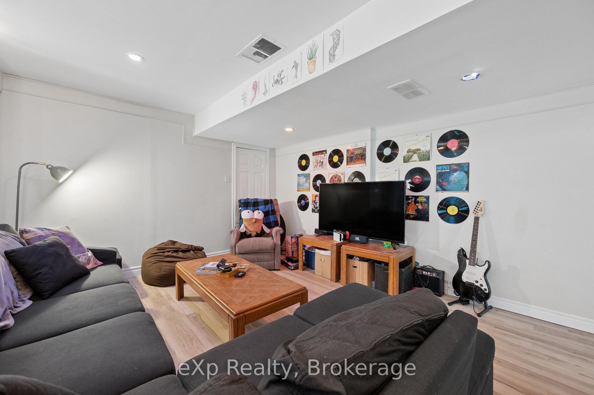 Photo 27 of 39 Keats Crescent, Guelph, Kortright West — HOMEH