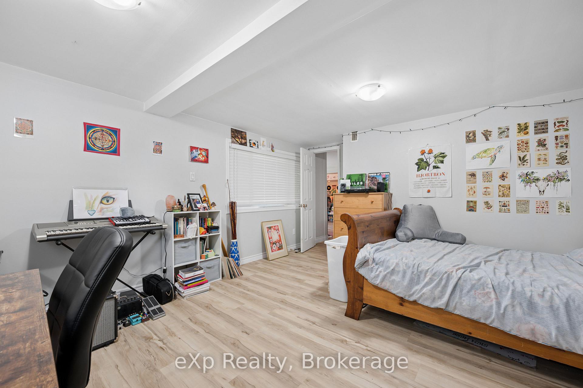 Photo 33 of 39 Keats Crescent, Guelph, Kortright West — HOMEH