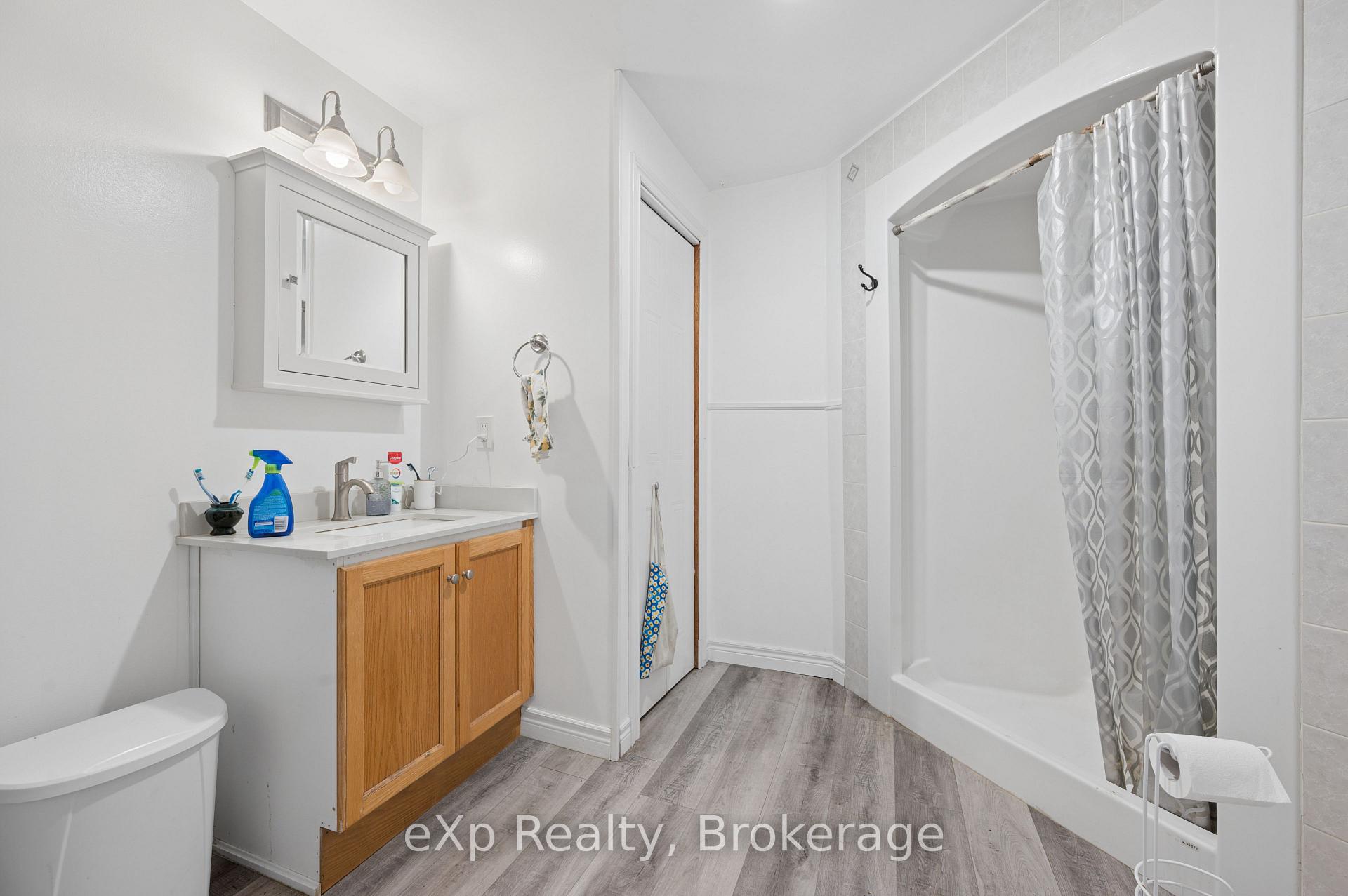 Photo 36 of 39 Keats Crescent, Guelph, Kortright West — HOMEH