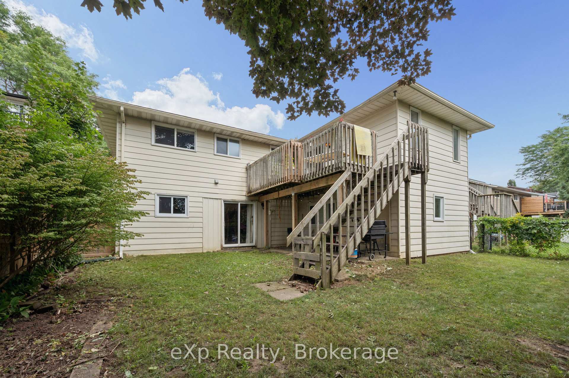Photo 40 of 39 Keats Crescent, Guelph, Kortright West — HOMEH