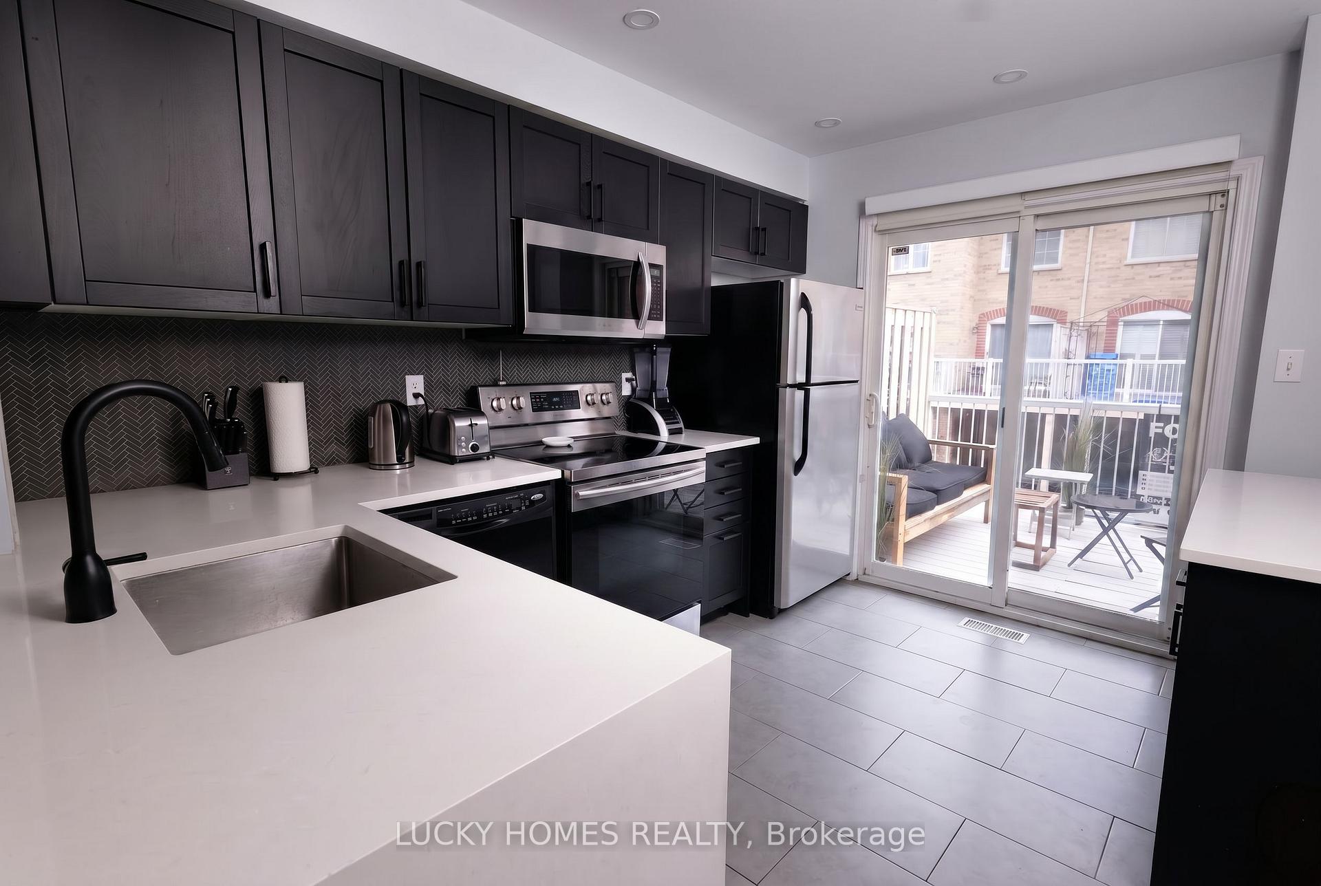 Photo 5 of Unit 76, 1775 Valley Farm Rd, Pickering, Town Centre — HOMEH