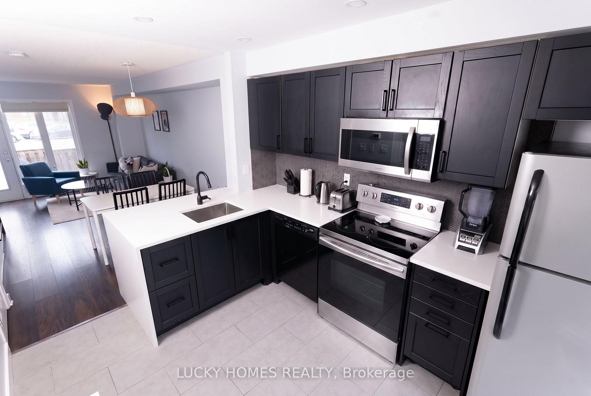 Photo 7 of Unit 76, 1775 Valley Farm Rd, Pickering, Town Centre — HOMEH