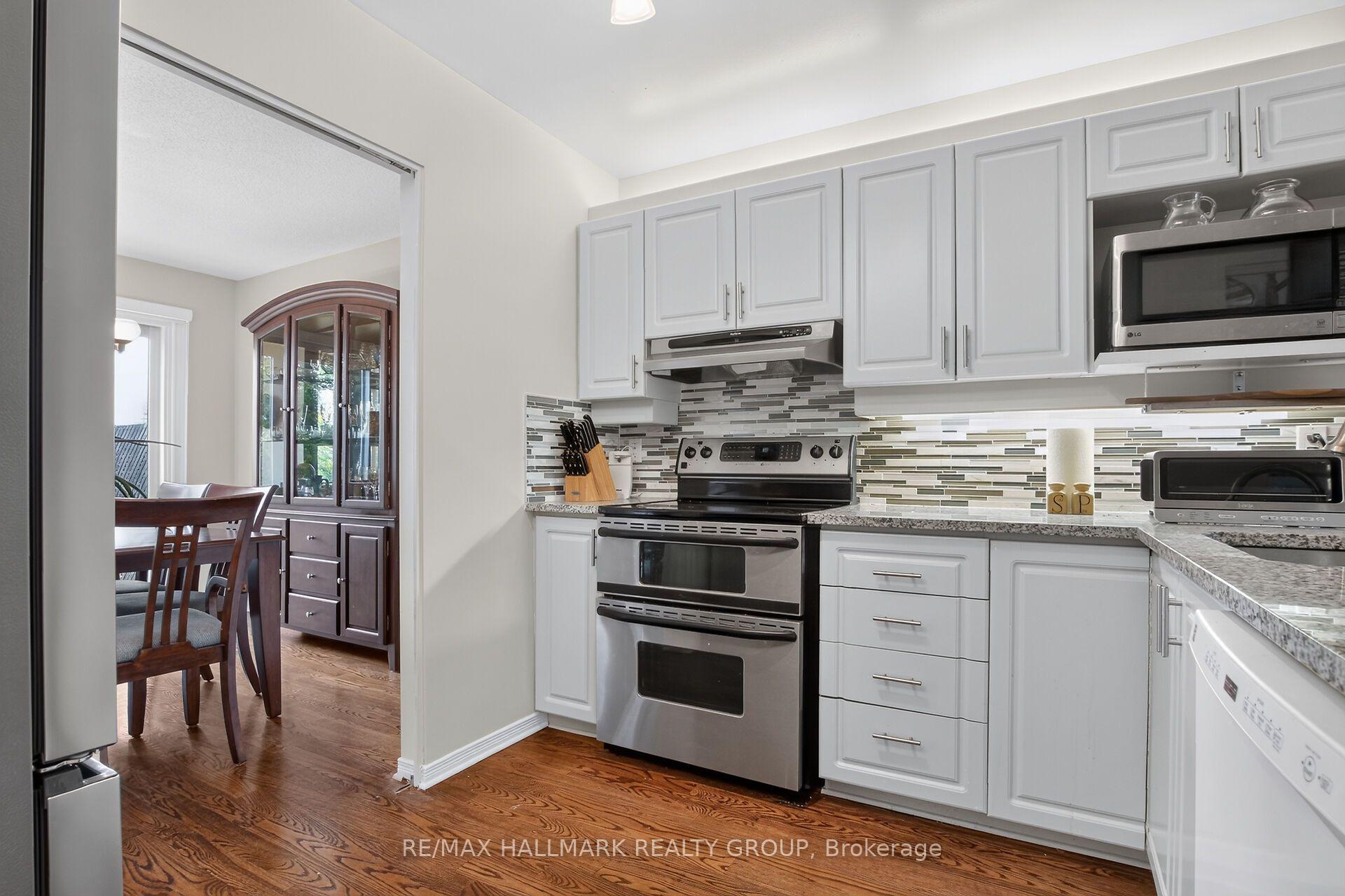 Photo 11 of 19 Windeyer Crescent, Ottawa, Kanata - Kanata Lakes/Heritage Hills — HOMEH