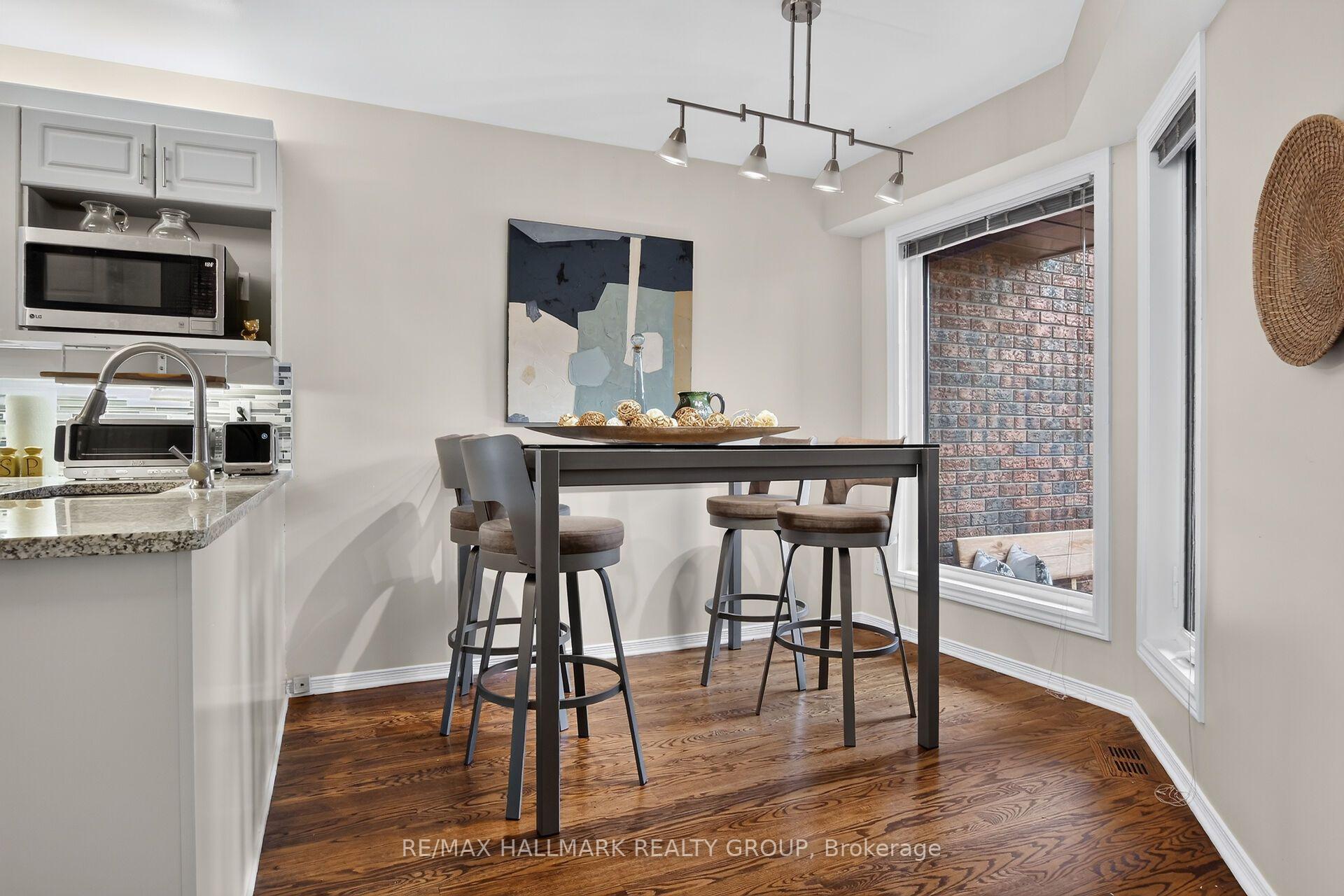 Photo 14 of 19 Windeyer Crescent, Ottawa, Kanata - Kanata Lakes/Heritage Hills — HOMEH