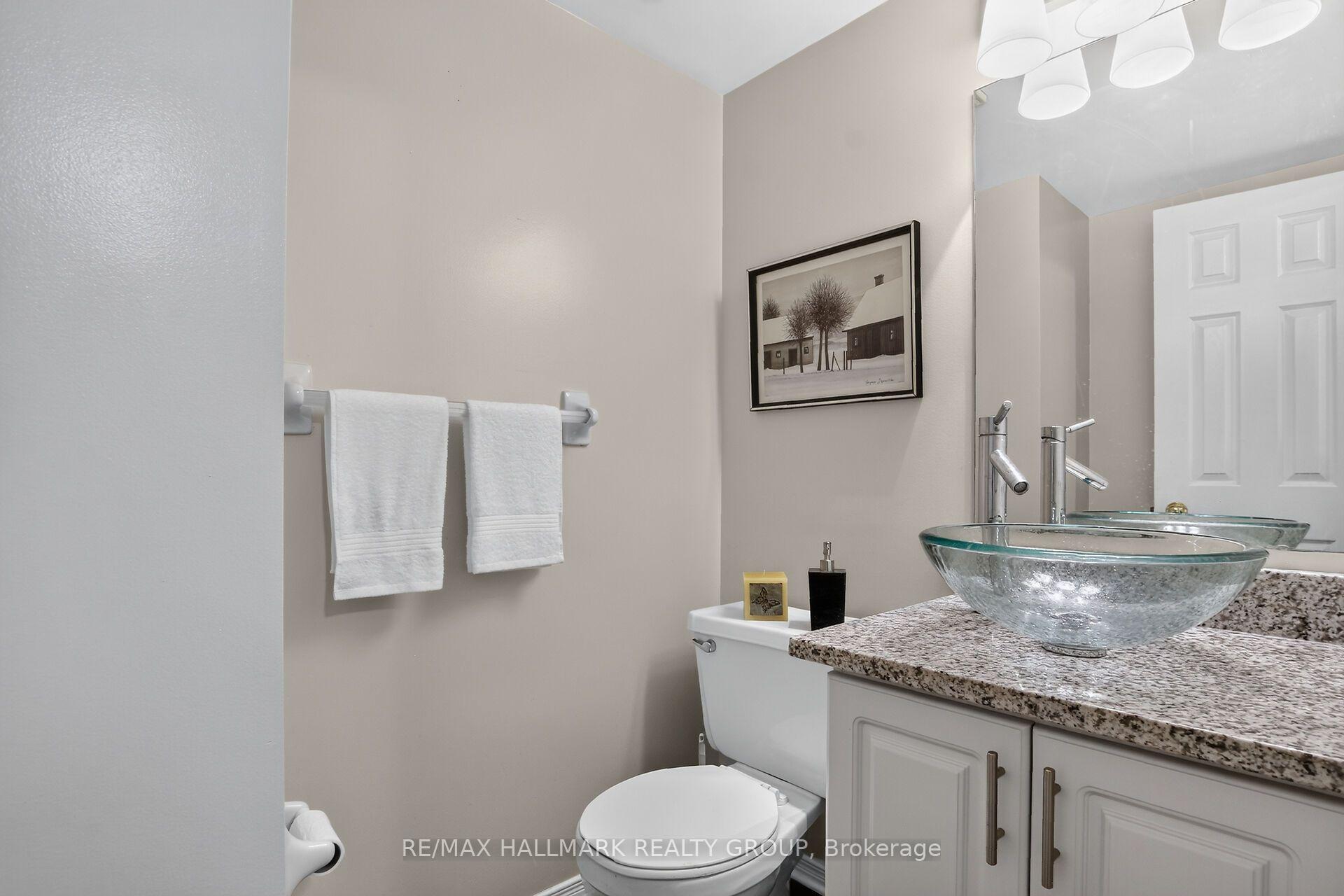 Photo 15 of 19 Windeyer Crescent, Ottawa, Kanata - Kanata Lakes/Heritage Hills — HOMEH