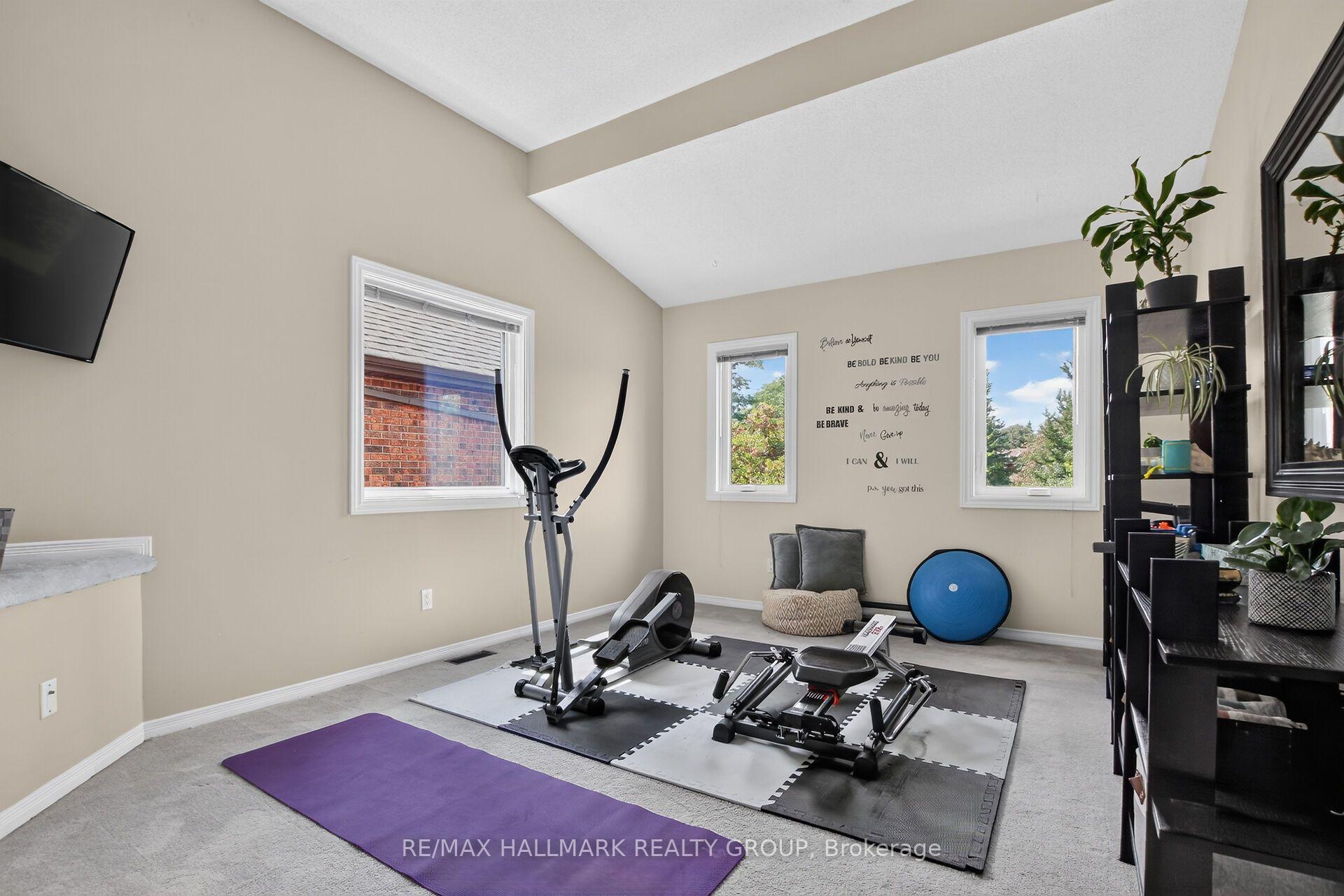 Photo 16 of 19 Windeyer Crescent, Ottawa, Kanata - Kanata Lakes/Heritage Hills — HOMEH