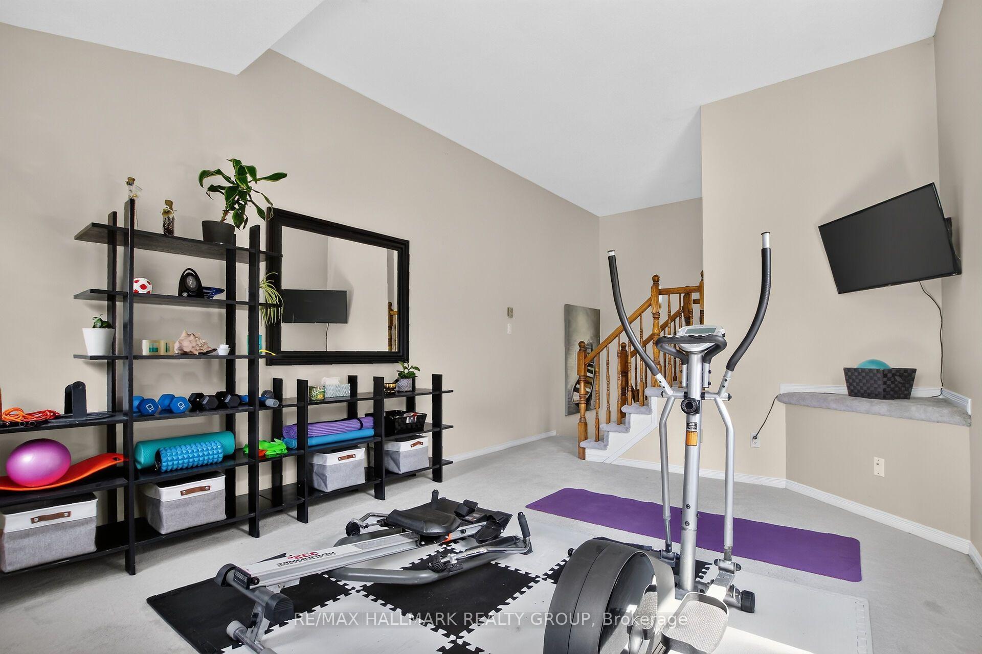 Photo 18 of 19 Windeyer Crescent, Ottawa, Kanata - Kanata Lakes/Heritage Hills — HOMEH