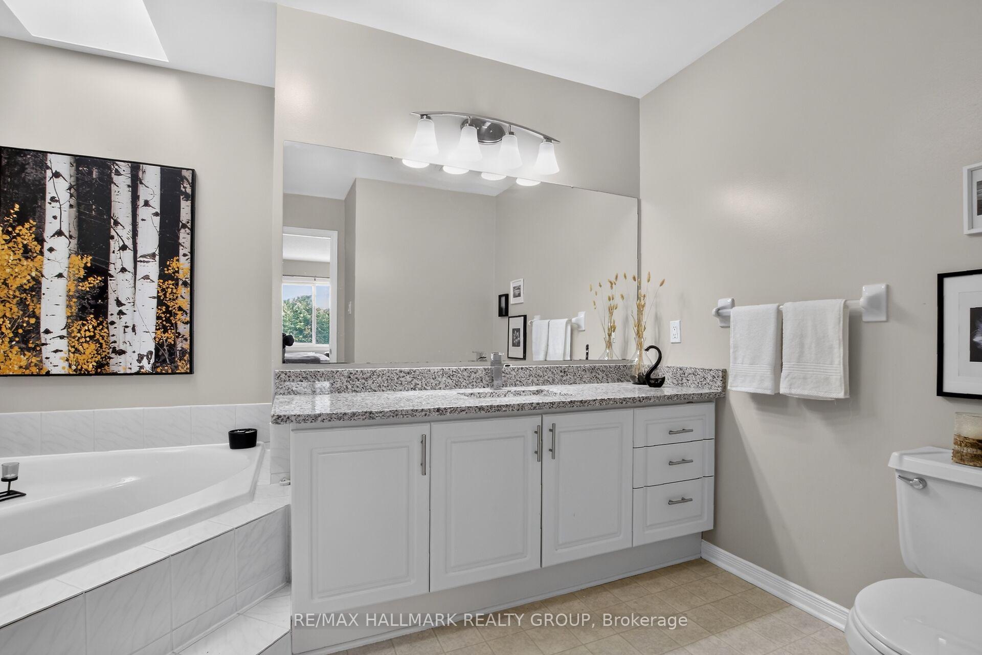 Photo 21 of 19 Windeyer Crescent, Ottawa, Kanata - Kanata Lakes/Heritage Hills — HOMEH