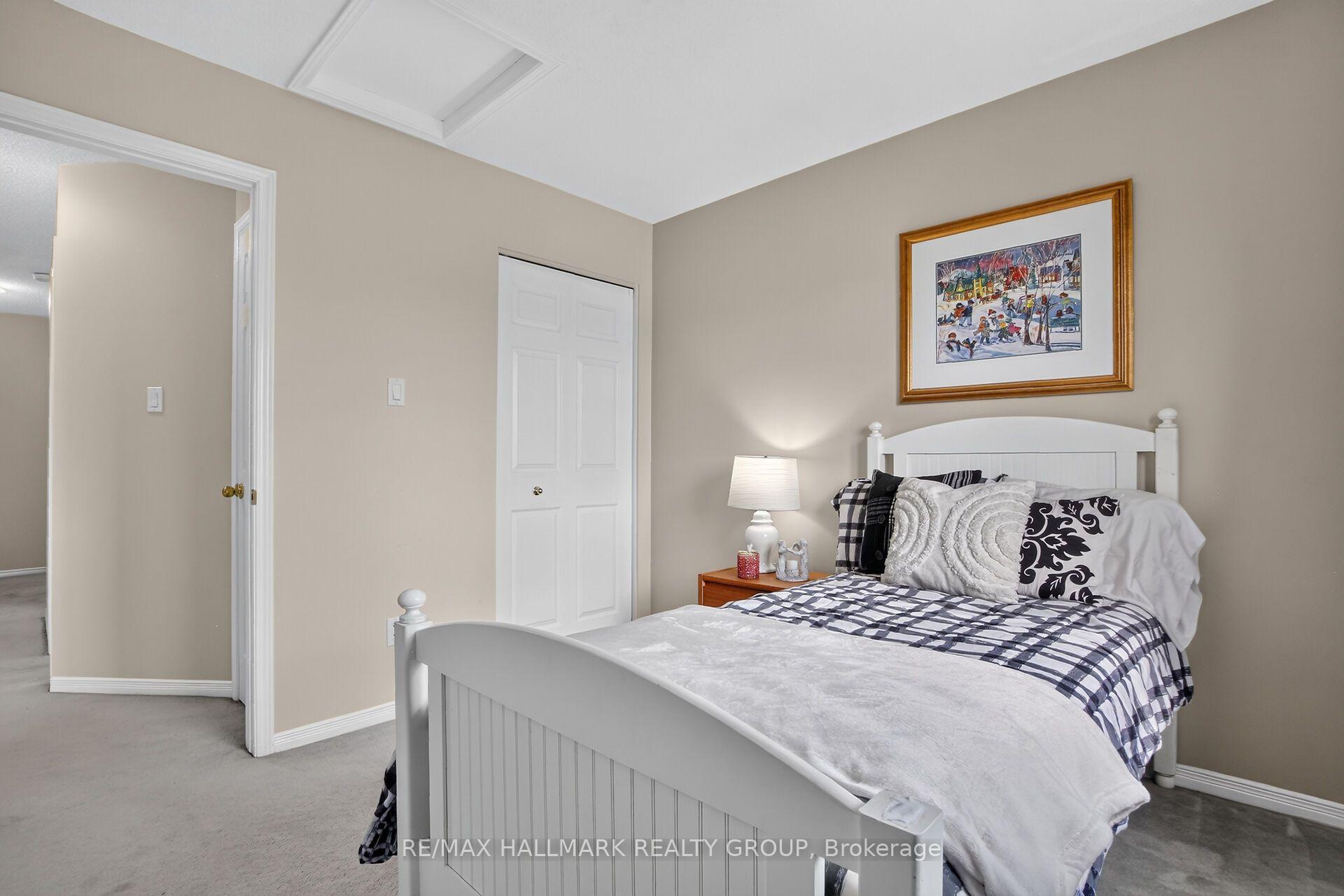 Photo 24 of 19 Windeyer Crescent, Ottawa, Kanata - Kanata Lakes/Heritage Hills — HOMEH