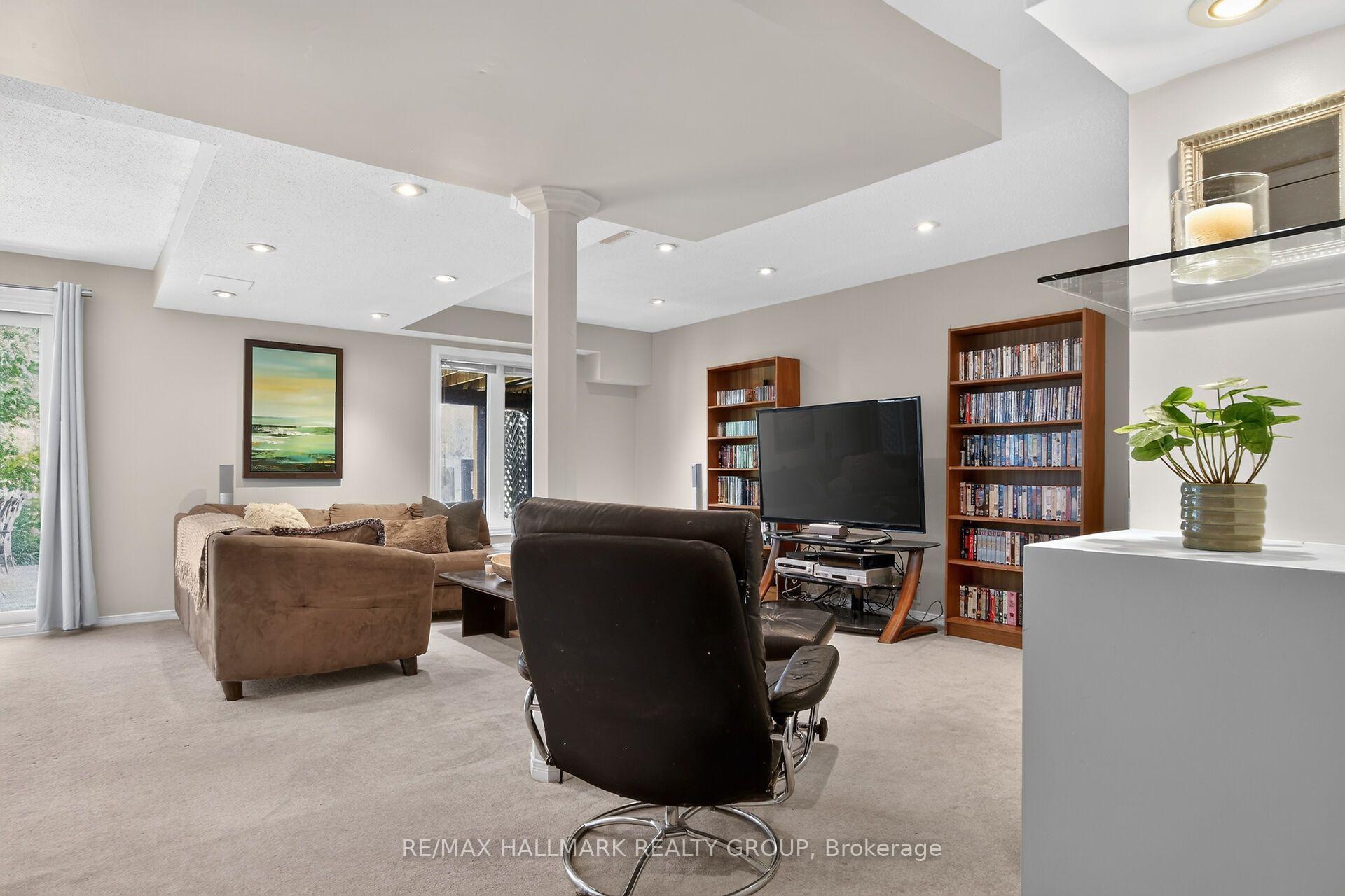 Photo 26 of 19 Windeyer Crescent, Ottawa, Kanata - Kanata Lakes/Heritage Hills — HOMEH