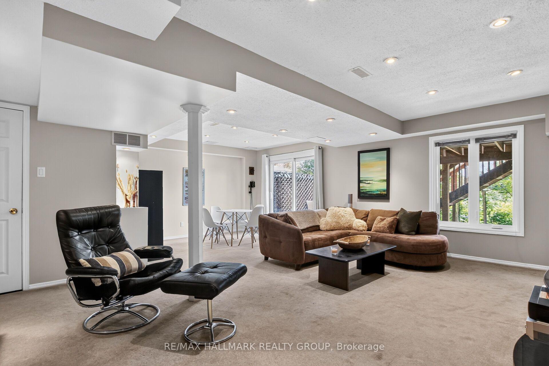 Photo 27 of 19 Windeyer Crescent, Ottawa, Kanata - Kanata Lakes/Heritage Hills — HOMEH