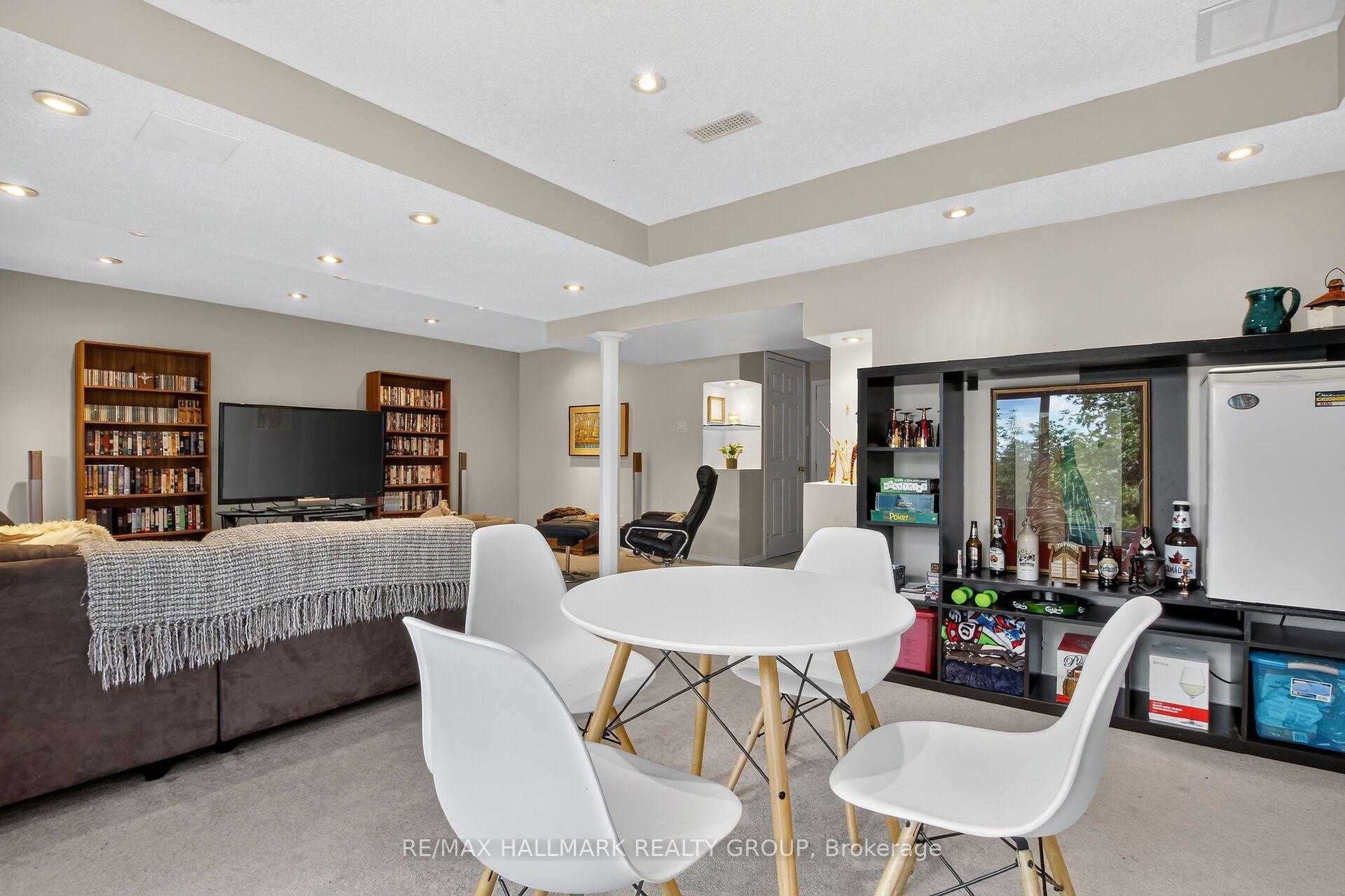 Photo 29 of 19 Windeyer Crescent, Ottawa, Kanata - Kanata Lakes/Heritage Hills — HOMEH