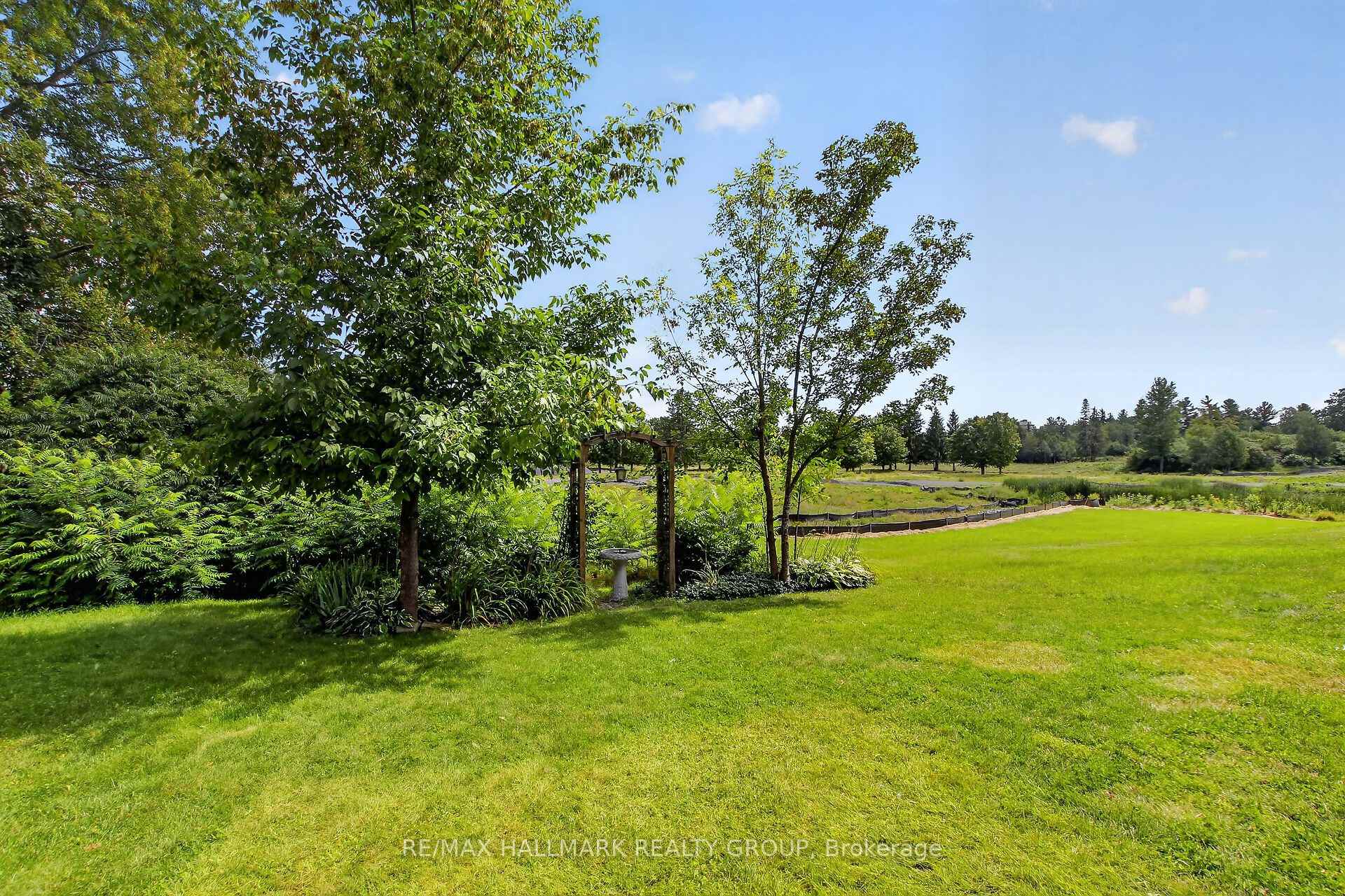 Photo 34 of 19 Windeyer Crescent, Ottawa, Kanata - Kanata Lakes/Heritage Hills — HOMEH