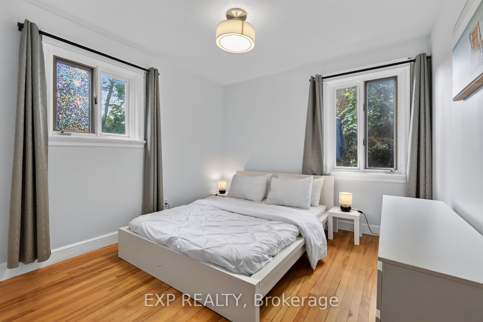 Photo 13 of 1220 Collins Avenue, Ottawa, Ridgemont — HOMEH