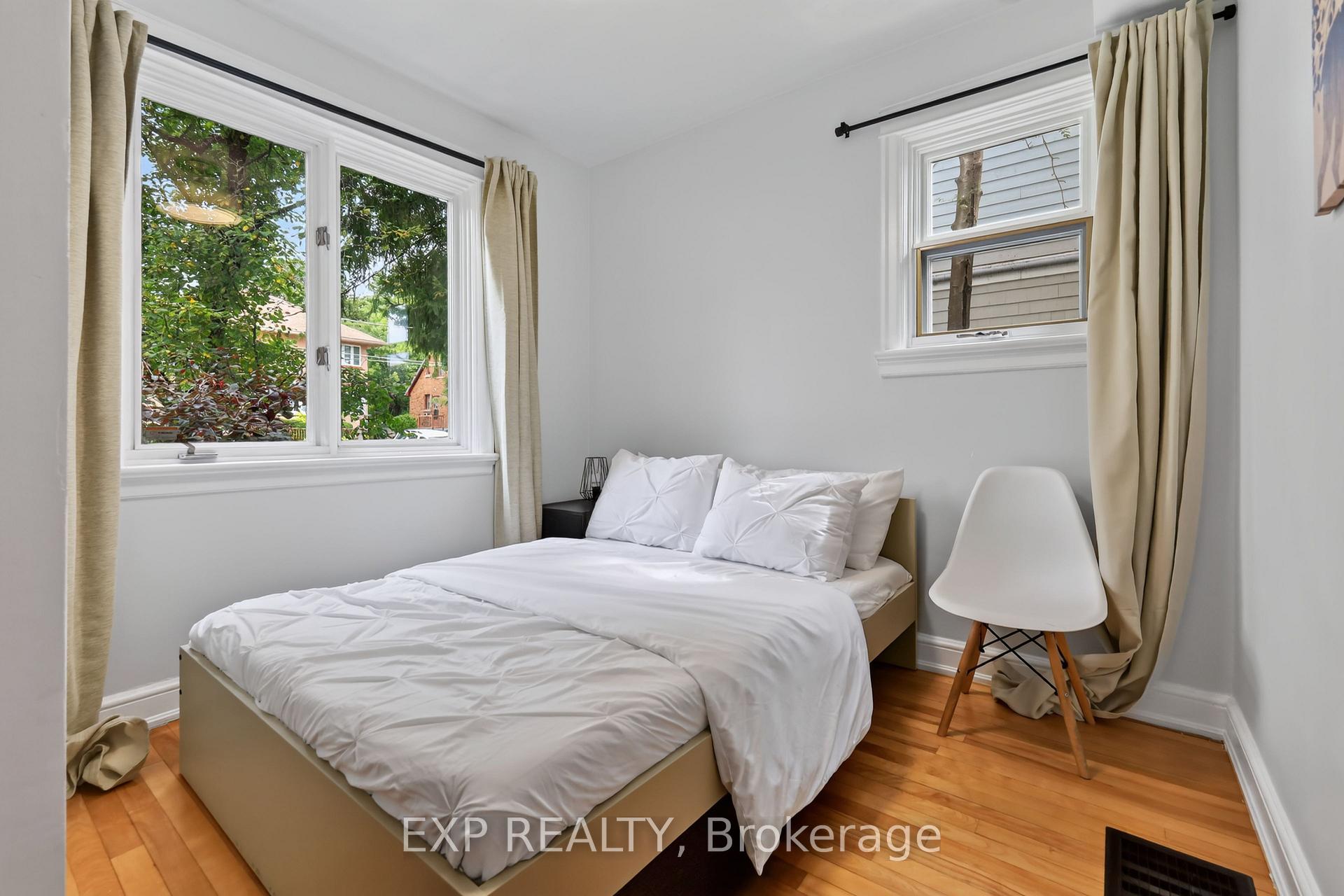 Photo 15 of 1220 Collins Avenue, Ottawa, Ridgemont — HOMEH