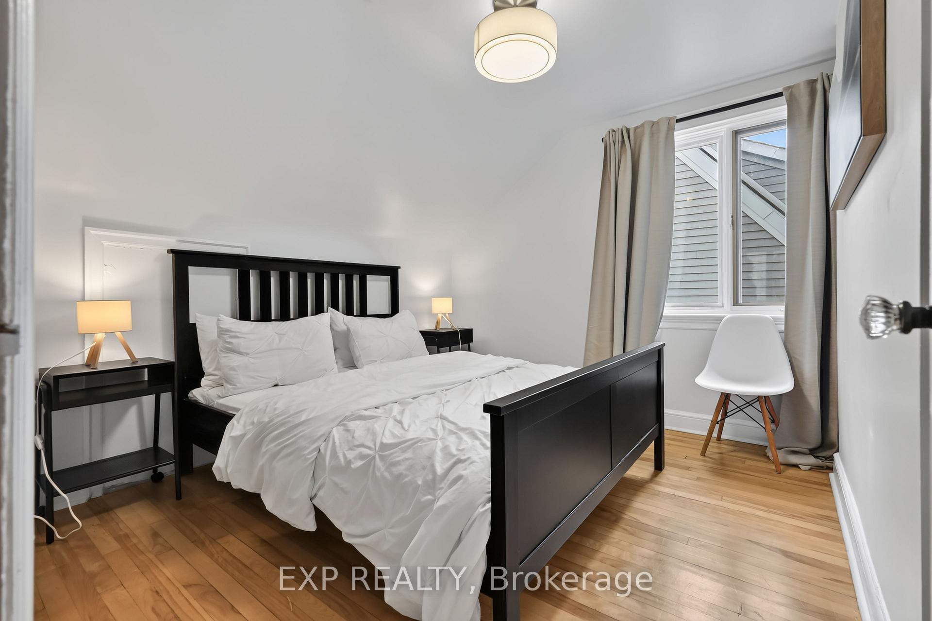 Photo 23 of 1220 Collins Avenue, Ottawa, Ridgemont — HOMEH