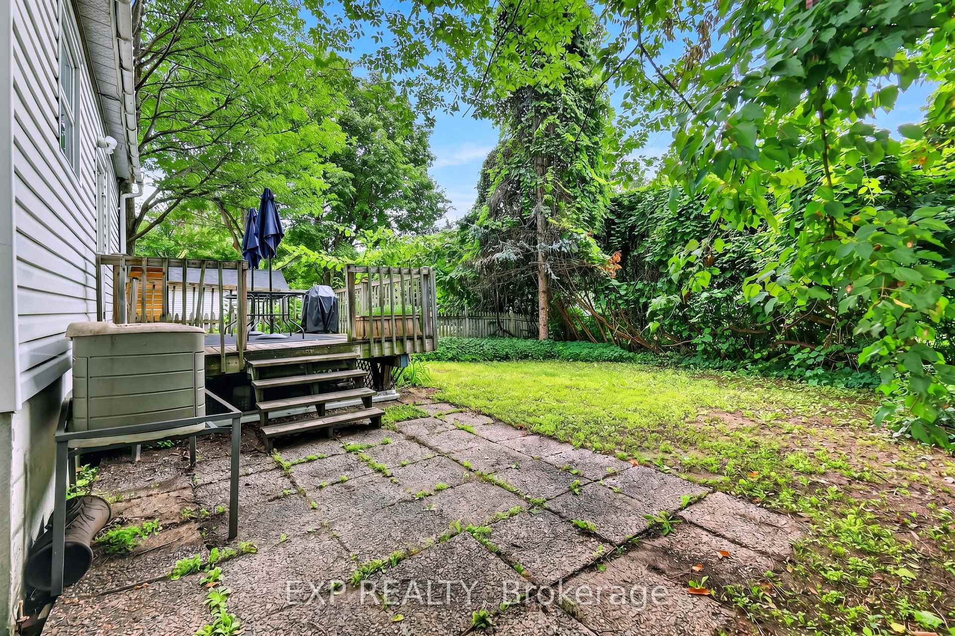 Photo 33 of 1220 Collins Avenue, Ottawa, Ridgemont — HOMEH