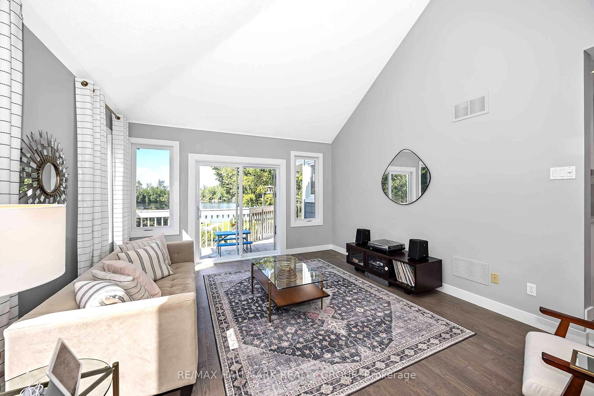 Photo 10 of 1370 River Road, Ottawa, Manotick East to Manotick Station — HOMEH