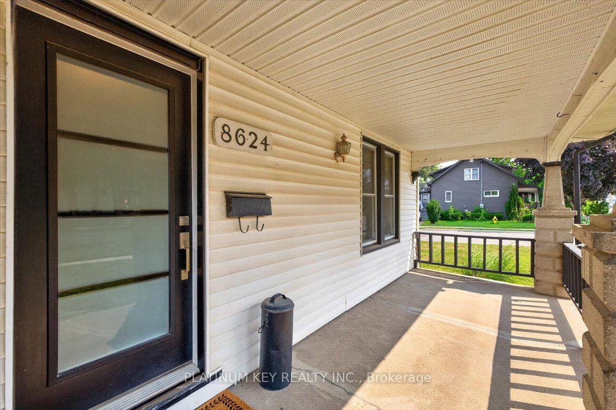 Photo 4 of 8624 Glendon Drive, Strathroy-Caradoc, Mount Brydges — HOMEH